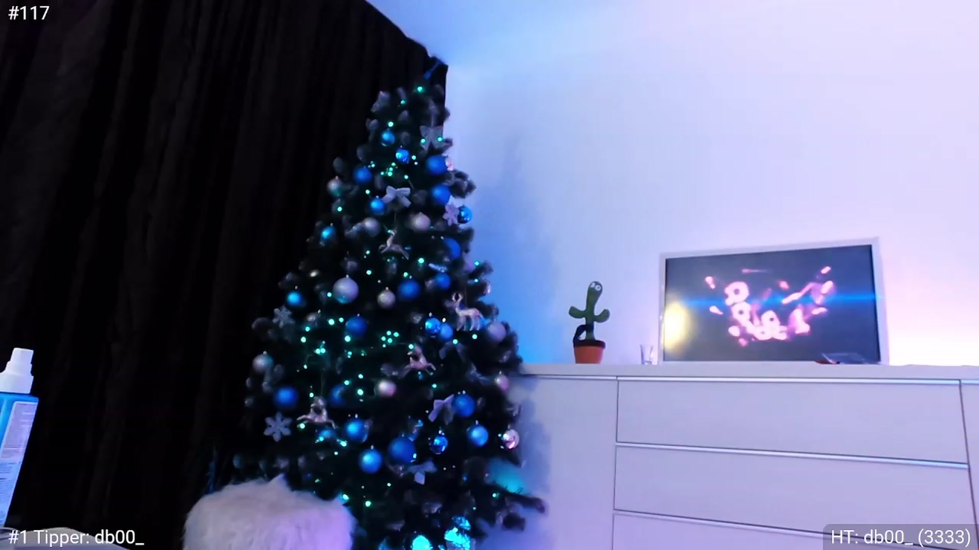 Gallery image thumbnail from hunny_bunny25's myfreecams stream on, 12/19/2022, 04:07 image 8 of 20