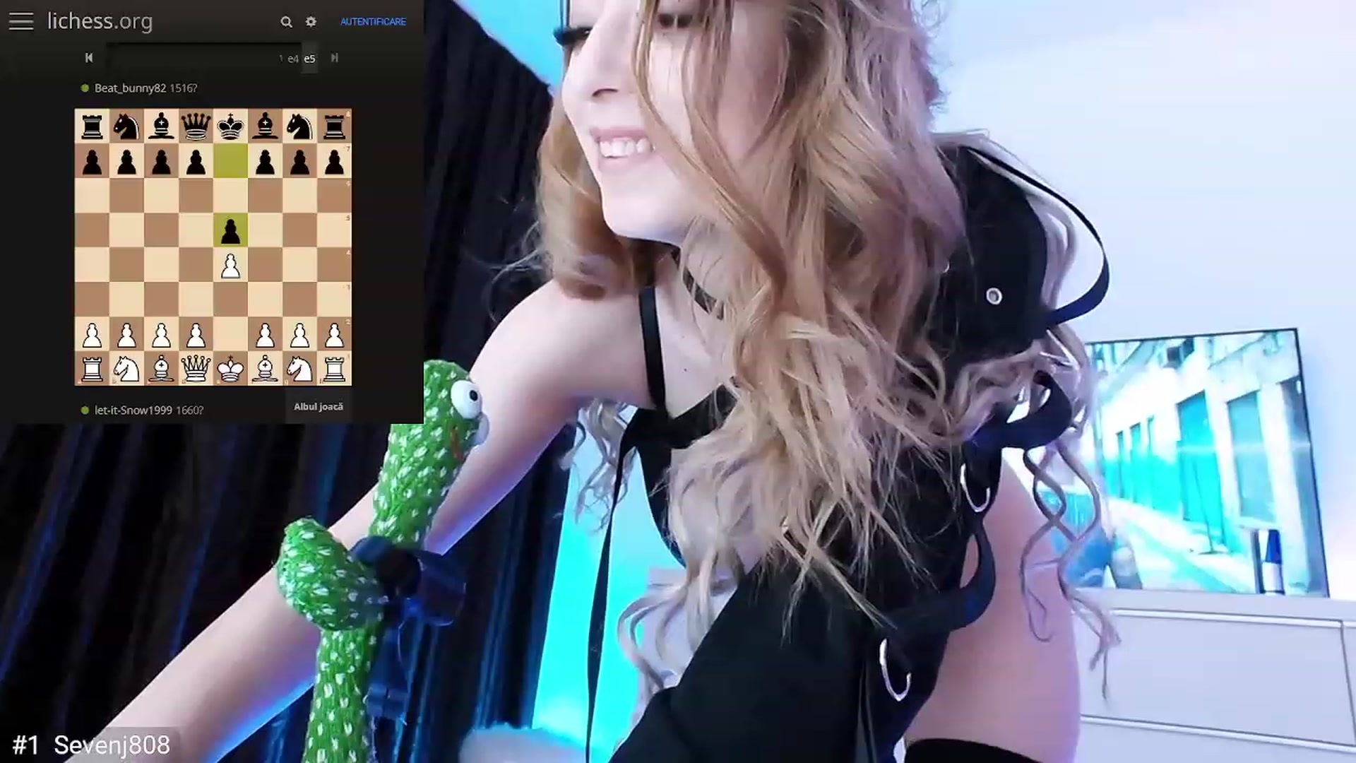 Gallery image thumbnail from hunny_bunny25's myfreecams stream on, 02/11/2023, 02:40 image 4 of 20