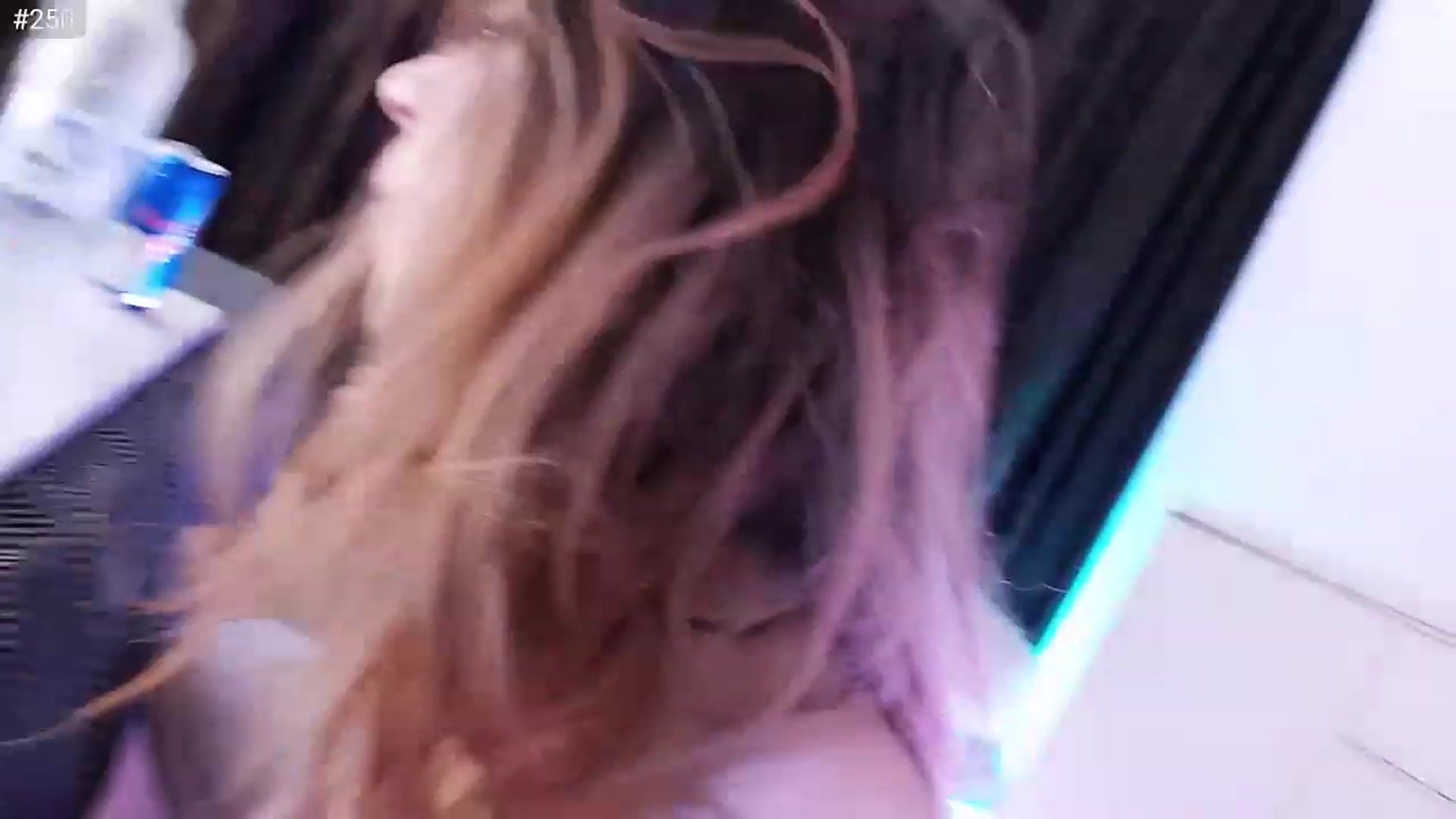 Gallery image thumbnail from hunny_bunny25's myfreecams stream on, 03/18/2023, 06:18 image 17 of 20