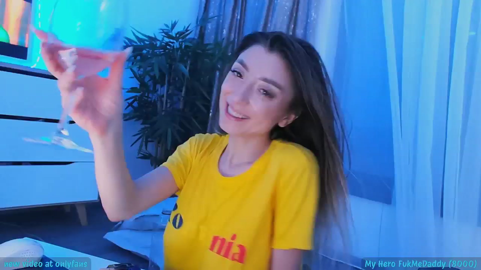 Gallery image thumbnail from hunny_bunny25's myfreecams stream on, 06/29/2024, 07:20 image 19 of 20