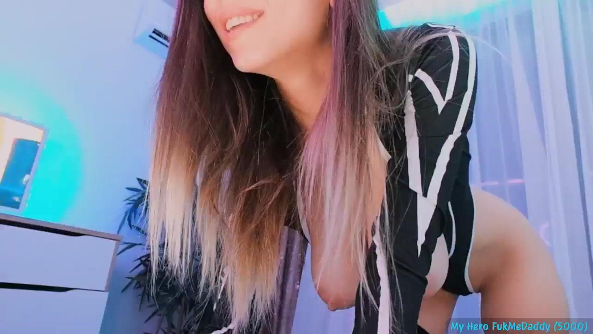 Gallery image thumbnail from hunny_bunny25's myfreecams stream on, 09/07/2024, 02:17 image 10 of 20