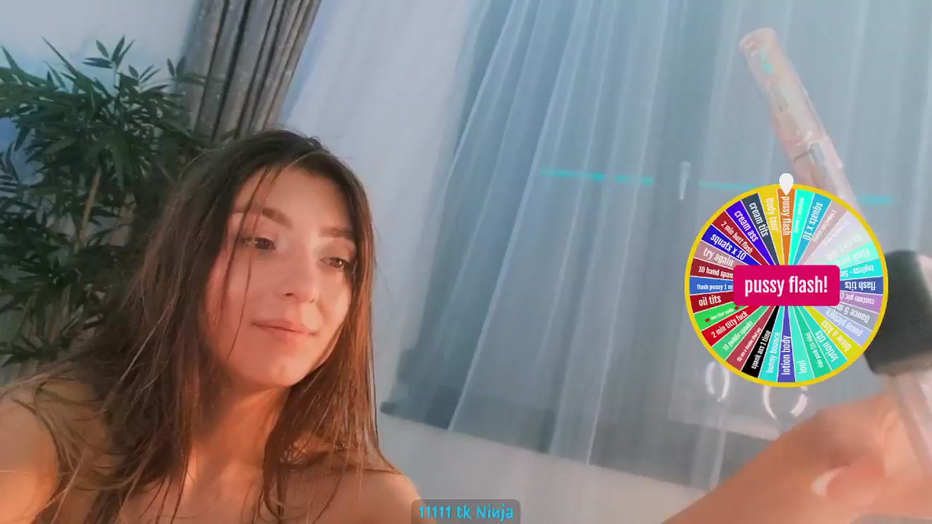 Gallery image thumbnail from hunny_bunny25's myfreecams stream on, 09/28/2024, 06:38 image 15 of 20