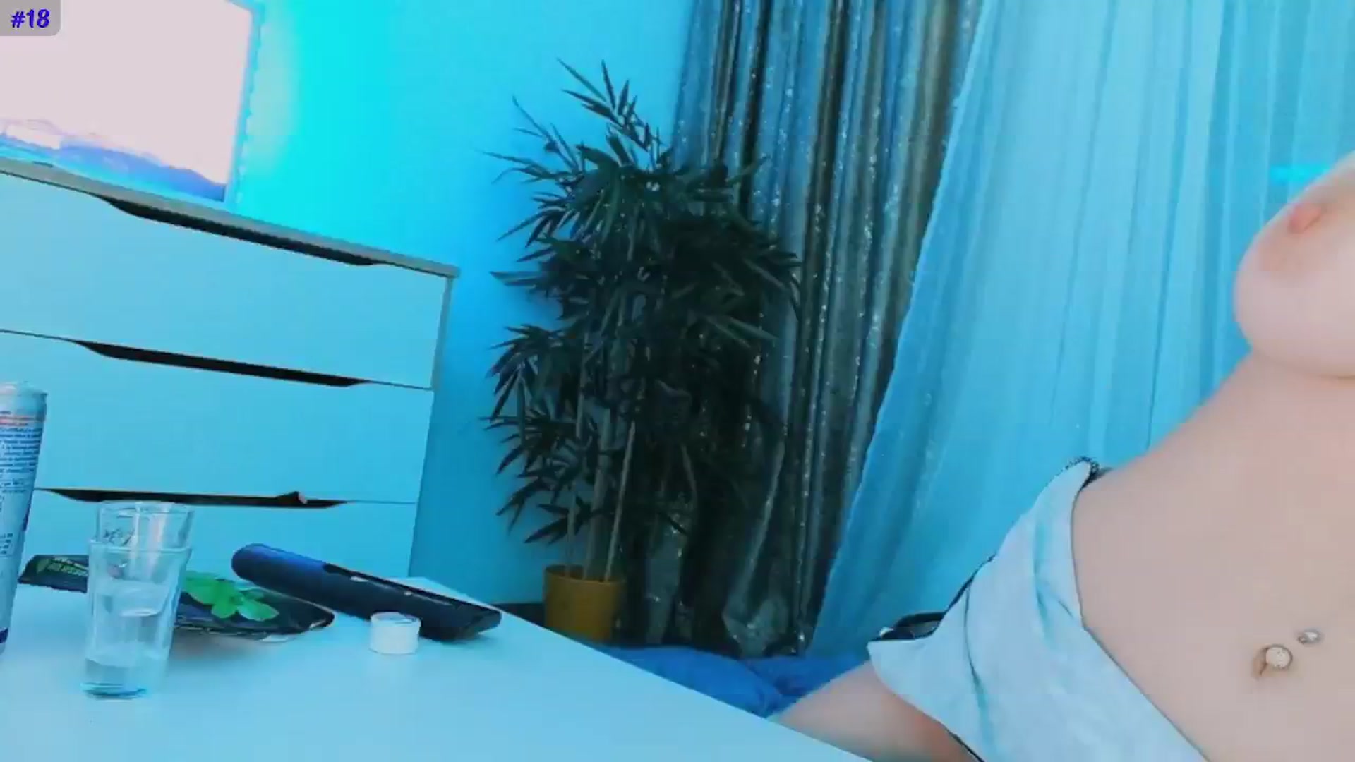 Gallery image thumbnail from hunny_bunny25's myfreecams stream on, 11/02/2024, 04:17 image 15 of 20