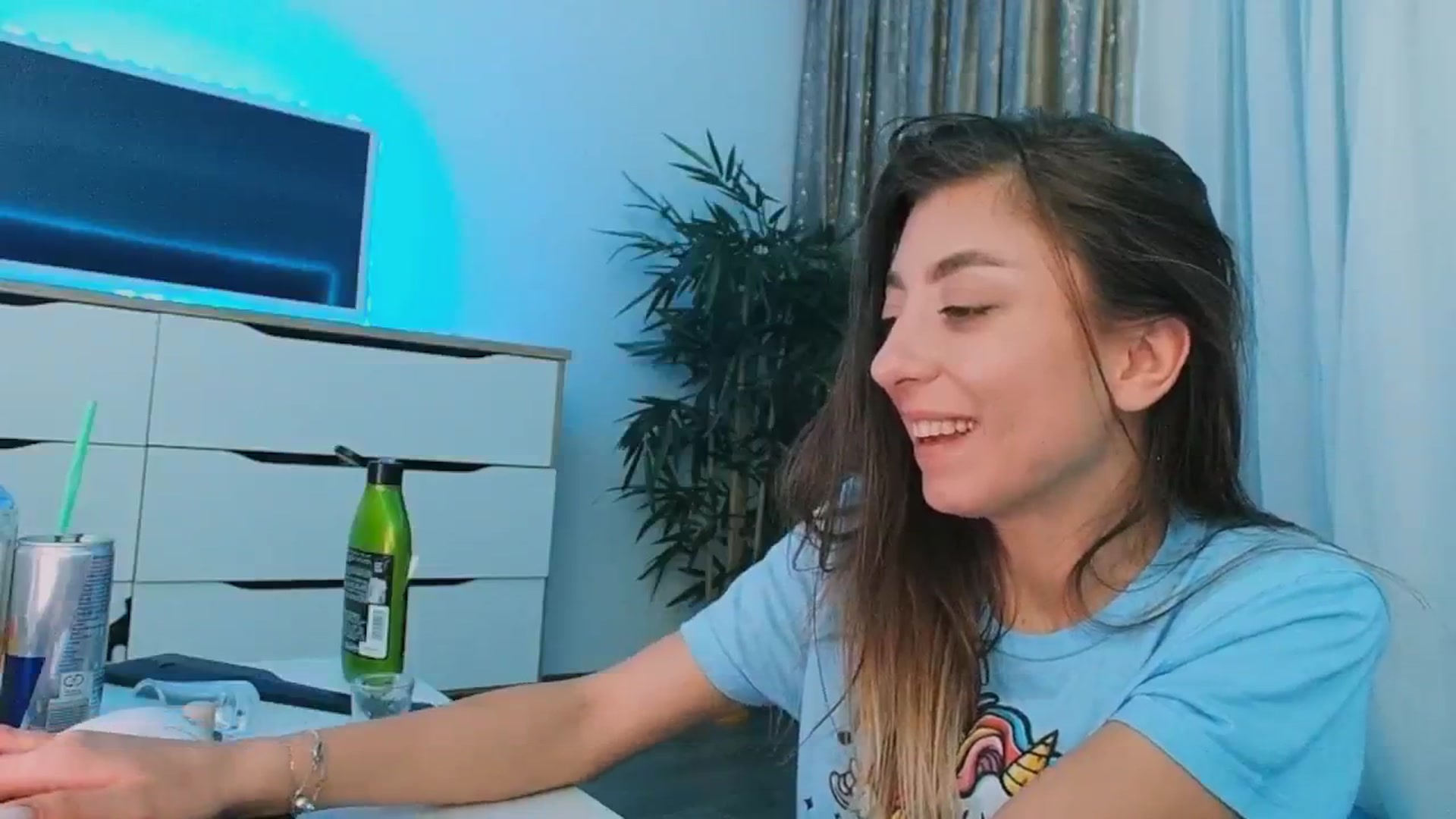 Gallery image thumbnail from hunny_bunny25's myfreecams stream on, 11/09/2024, 09:09 image 18 of 20