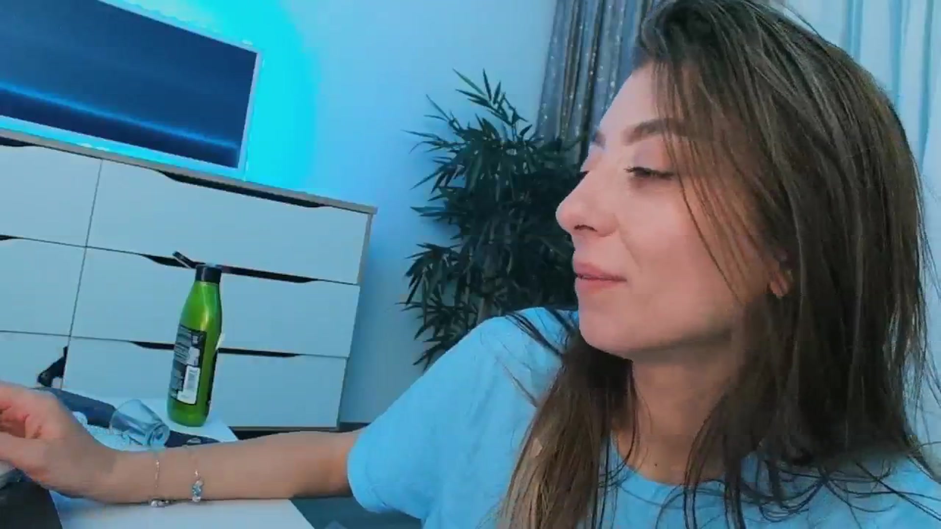 Gallery image thumbnail from hunny_bunny25's myfreecams stream on, 11/09/2024, 09:09 image 19 of 20
