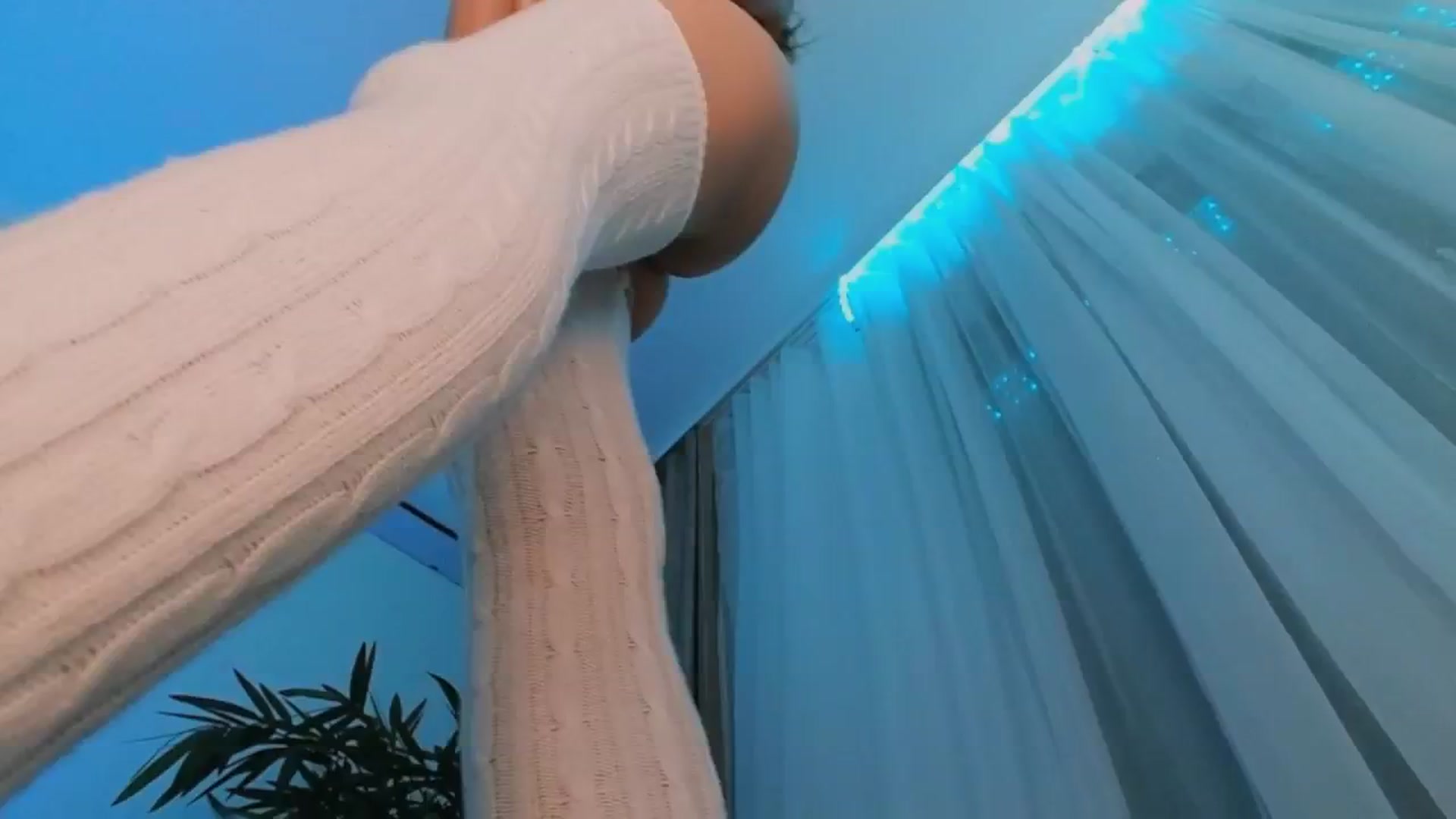 Gallery image thumbnail from hunny_bunny25's myfreecams stream on, 12/02/2024, 03:25 image 19 of 20