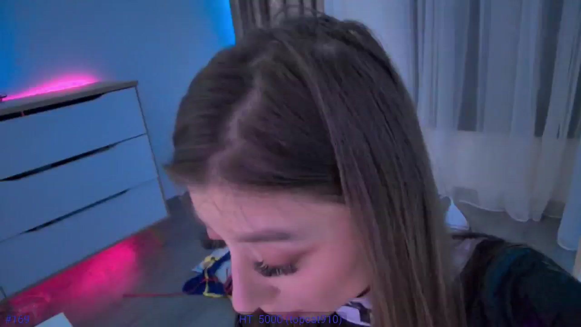 Gallery image thumbnail from hunny_bunny25's myfreecams stream on, 10/18/2025, 04:05 image 19 of 20