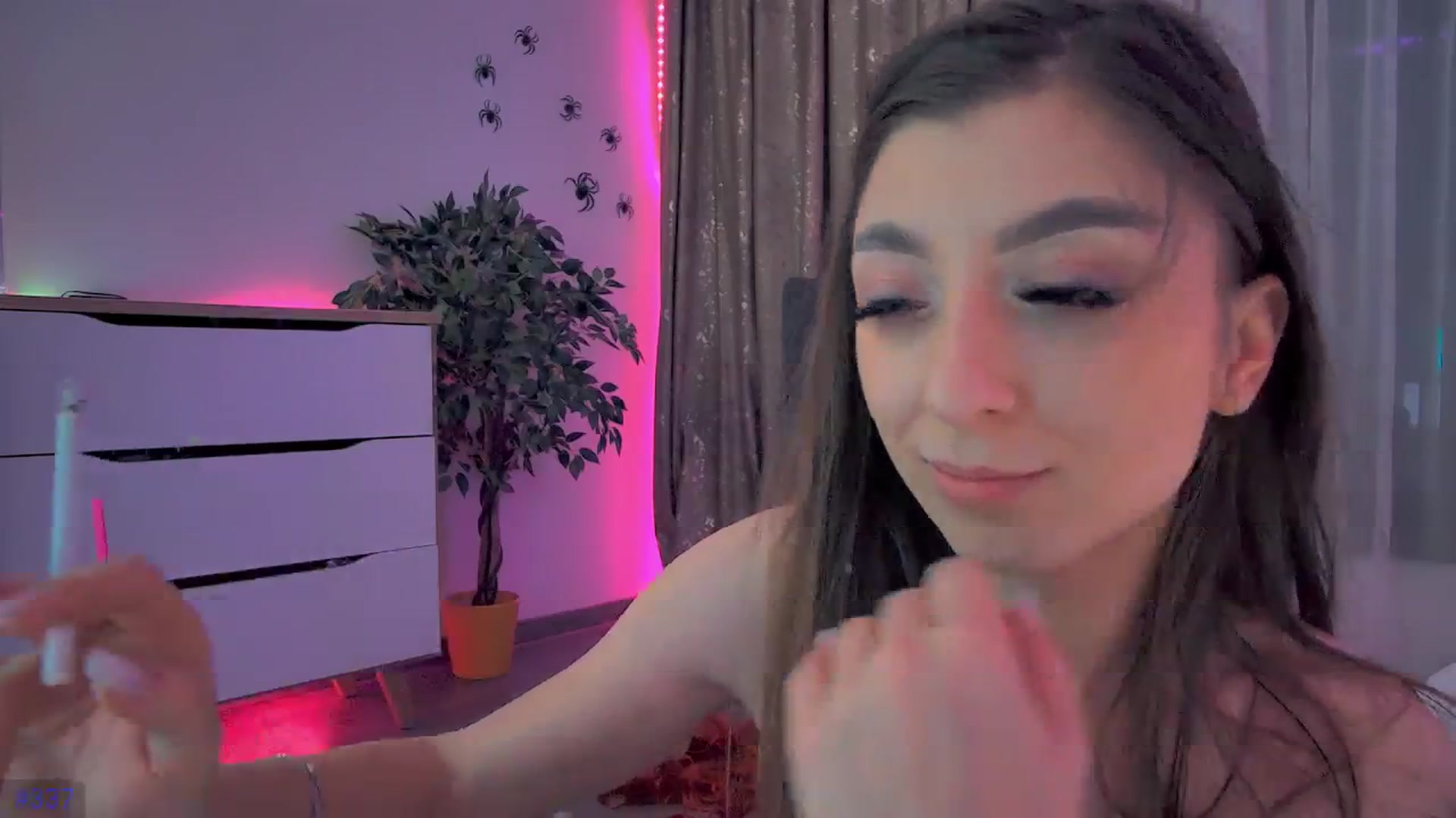 Gallery image thumbnail from hunny_bunny25's myfreecams stream on, 11/08/2025, 07:01 image 14 of 20
