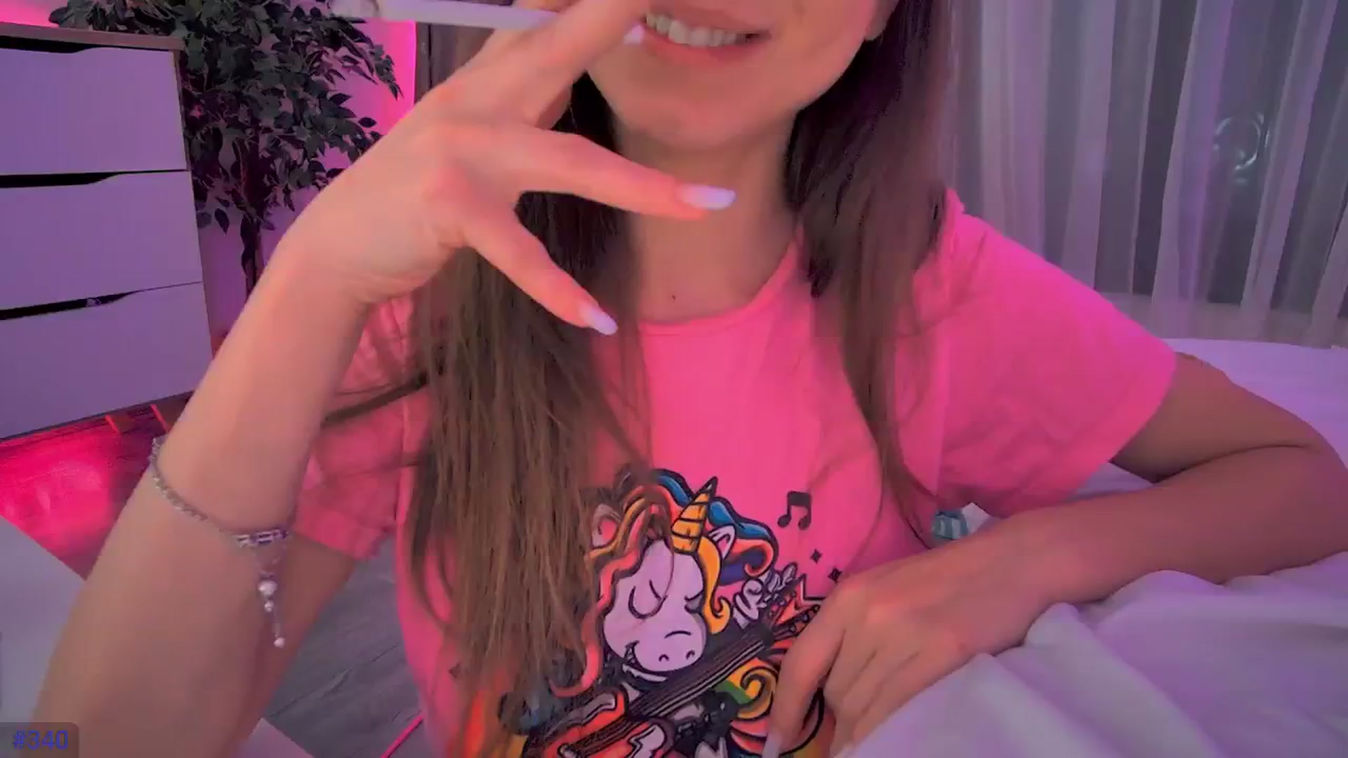 Gallery image thumbnail from hunny_bunny25's myfreecams stream on, 11/08/2025, 09:51 image 2 of 20