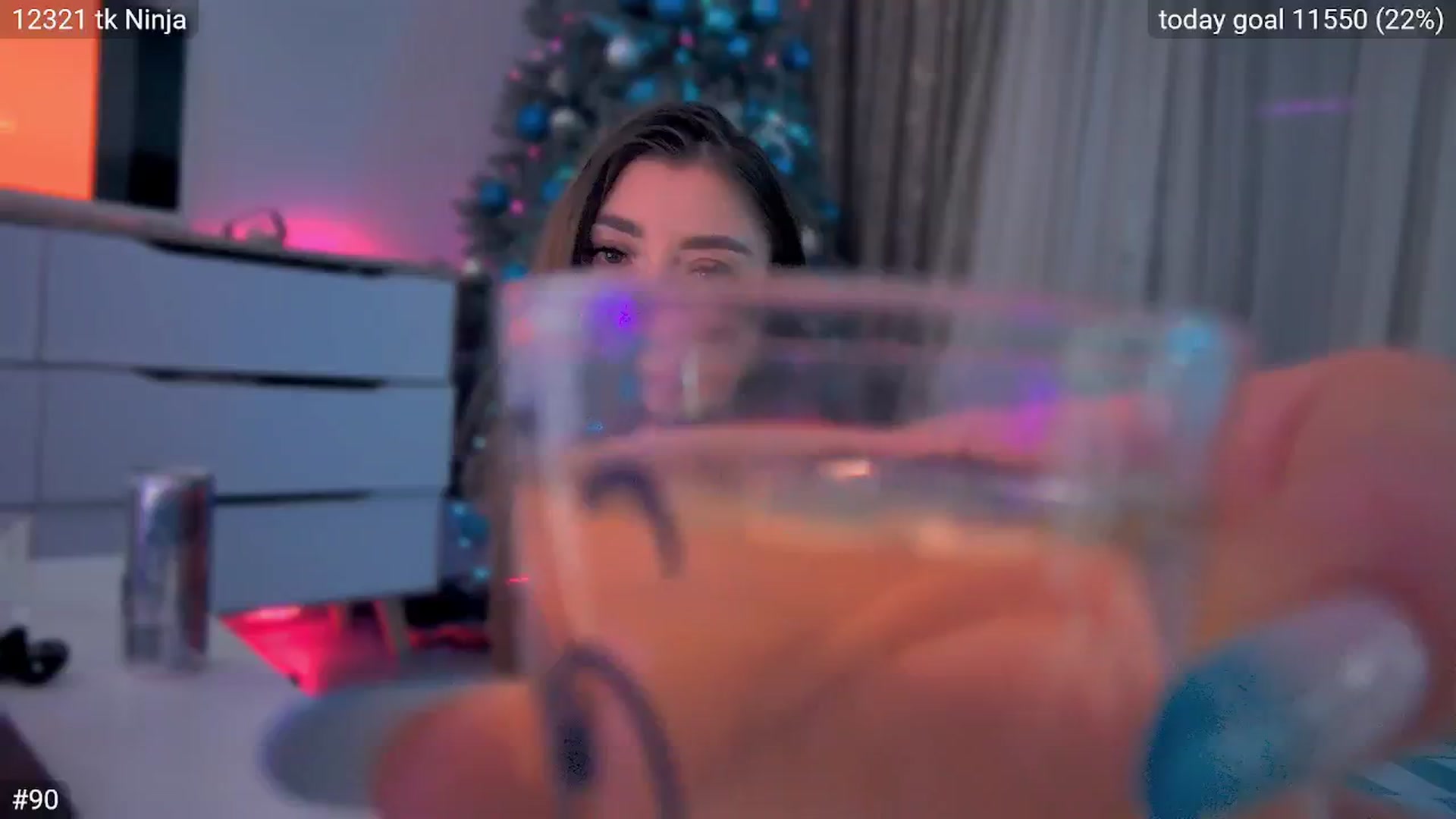 Gallery image thumbnail from hunny_bunny25's myfreecams stream on, 12/27/2025, 07:35 image 15 of 20