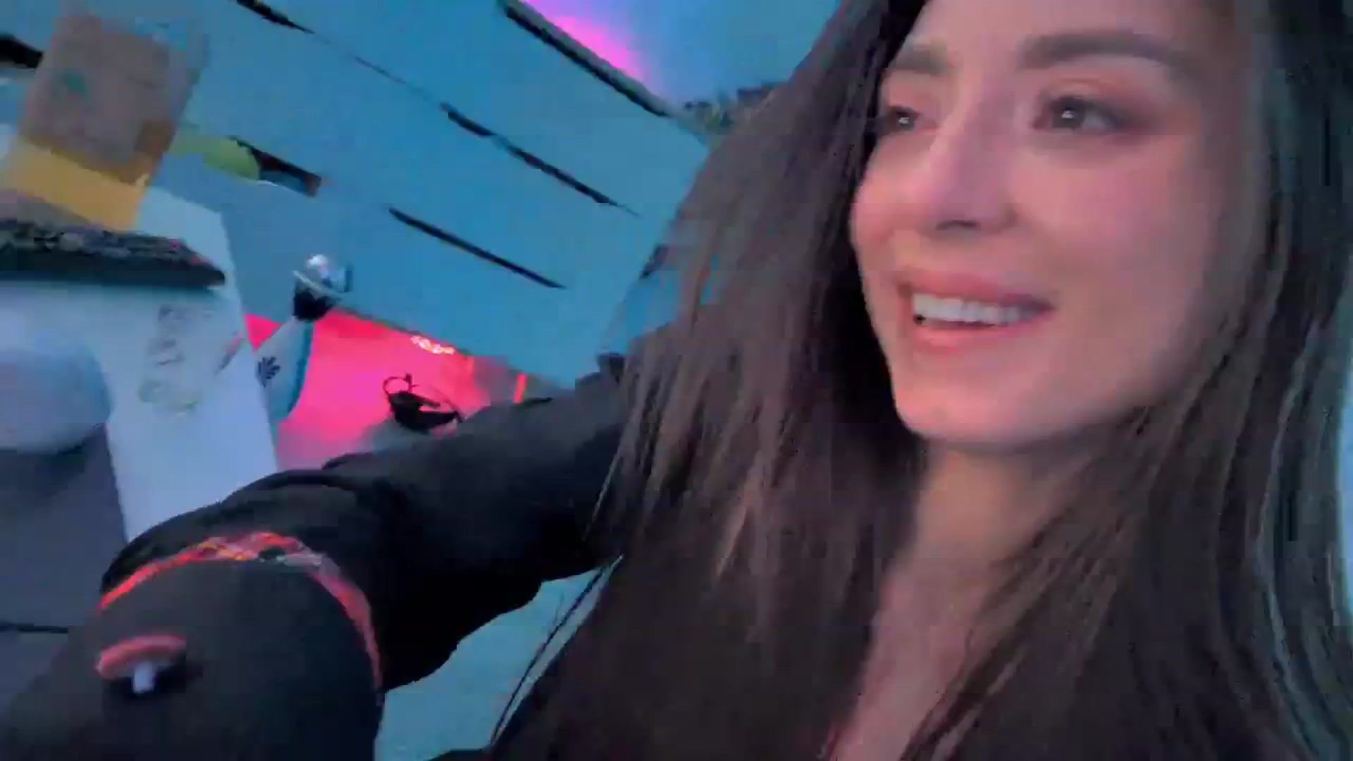 Gallery image thumbnail from hunny_bunny25's myfreecams stream on, 01/10/2026, 08:21 image 19 of 20