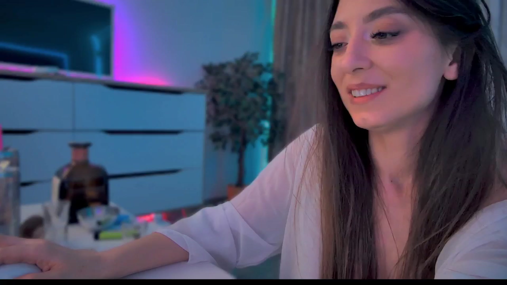 Gallery image thumbnail from hunny_bunny25's myfreecams stream on, 02/07/2026, 14:25 image 5 of 20