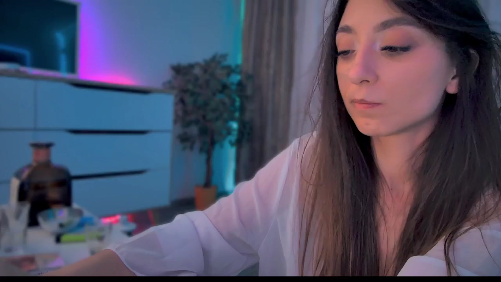 Gallery image thumbnail from hunny_bunny25's myfreecams stream on, 02/07/2026, 14:25 image 4 of 20
