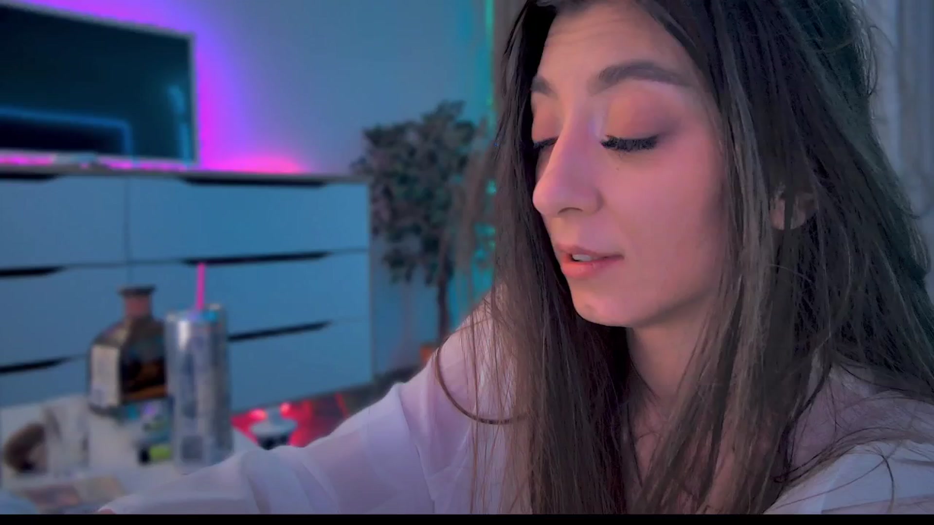 Gallery image thumbnail from hunny_bunny25's myfreecams stream on, 02/07/2026, 14:25 image 9 of 20