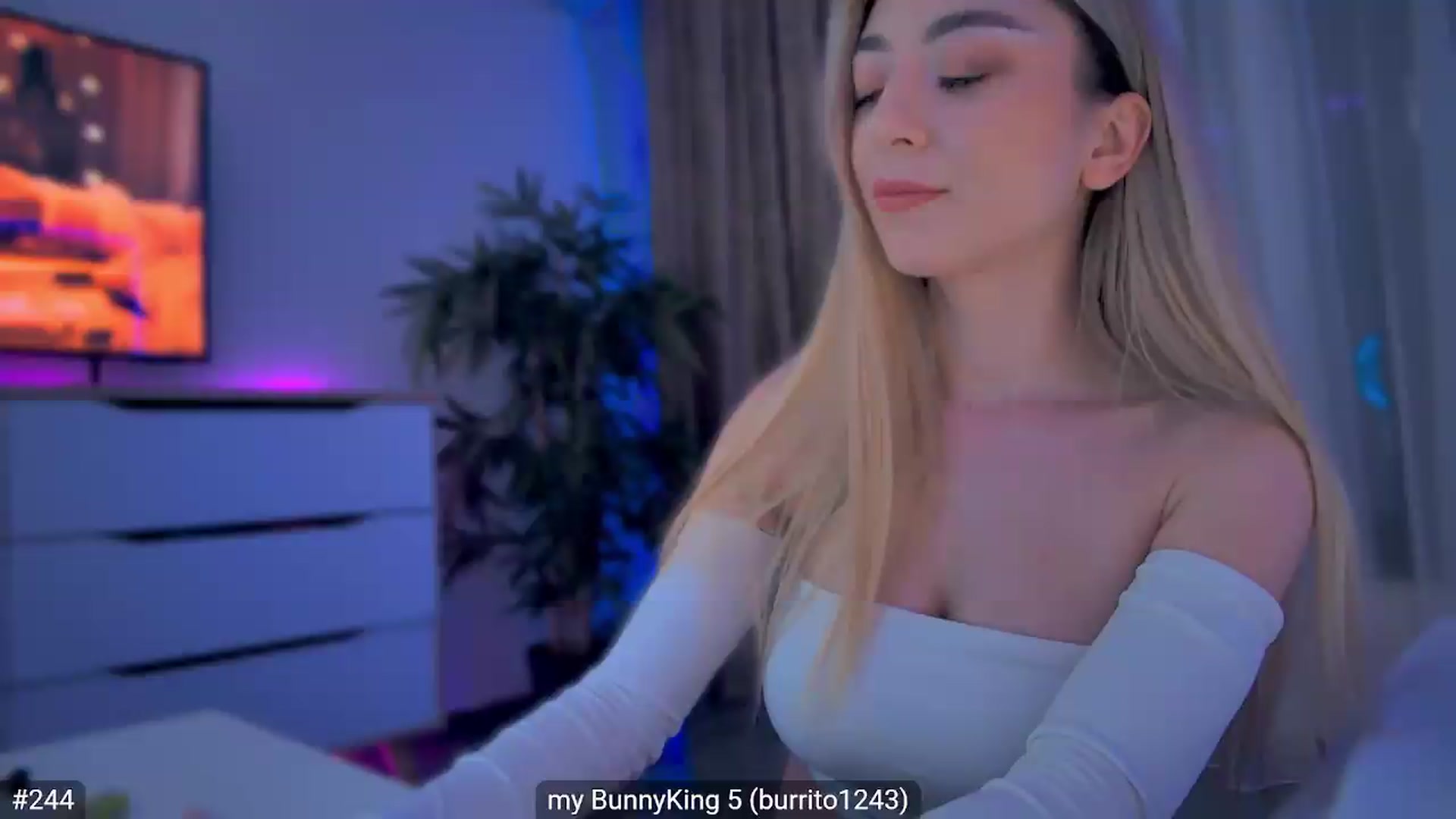 Gallery image thumbnail from hunny_bunny25's myfreecams stream on, 05/09/2026, 24:35 image 2 of 20
