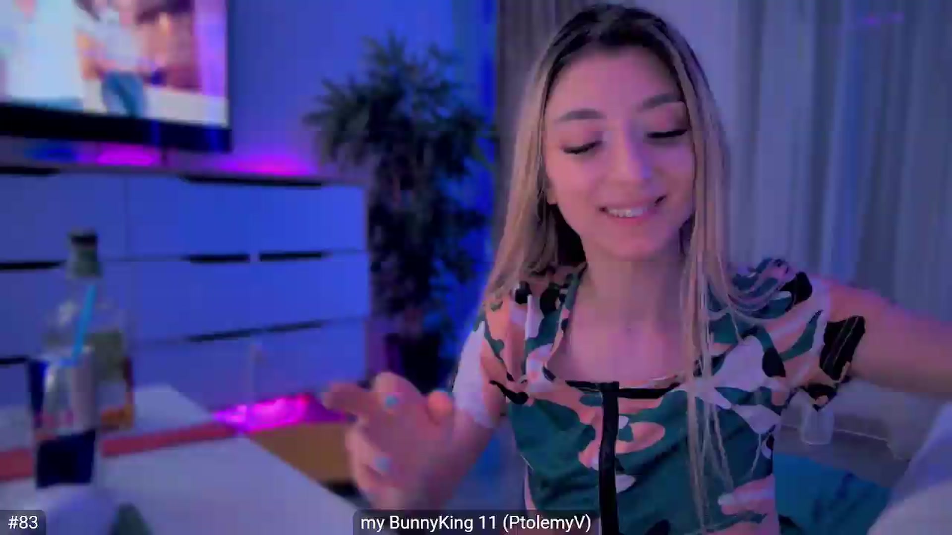 Gallery image thumbnail from hunny_bunny25's myfreecams stream on, 06/13/2026, 07:09 image 19 of 20