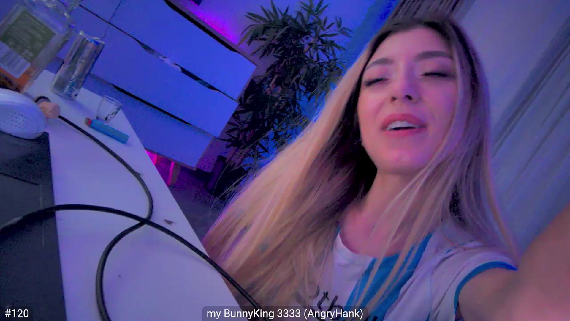 Gallery image thumbnail from hunny_bunny25's myfreecams stream on, 06/20/2026, 05:51 image 4 of 20