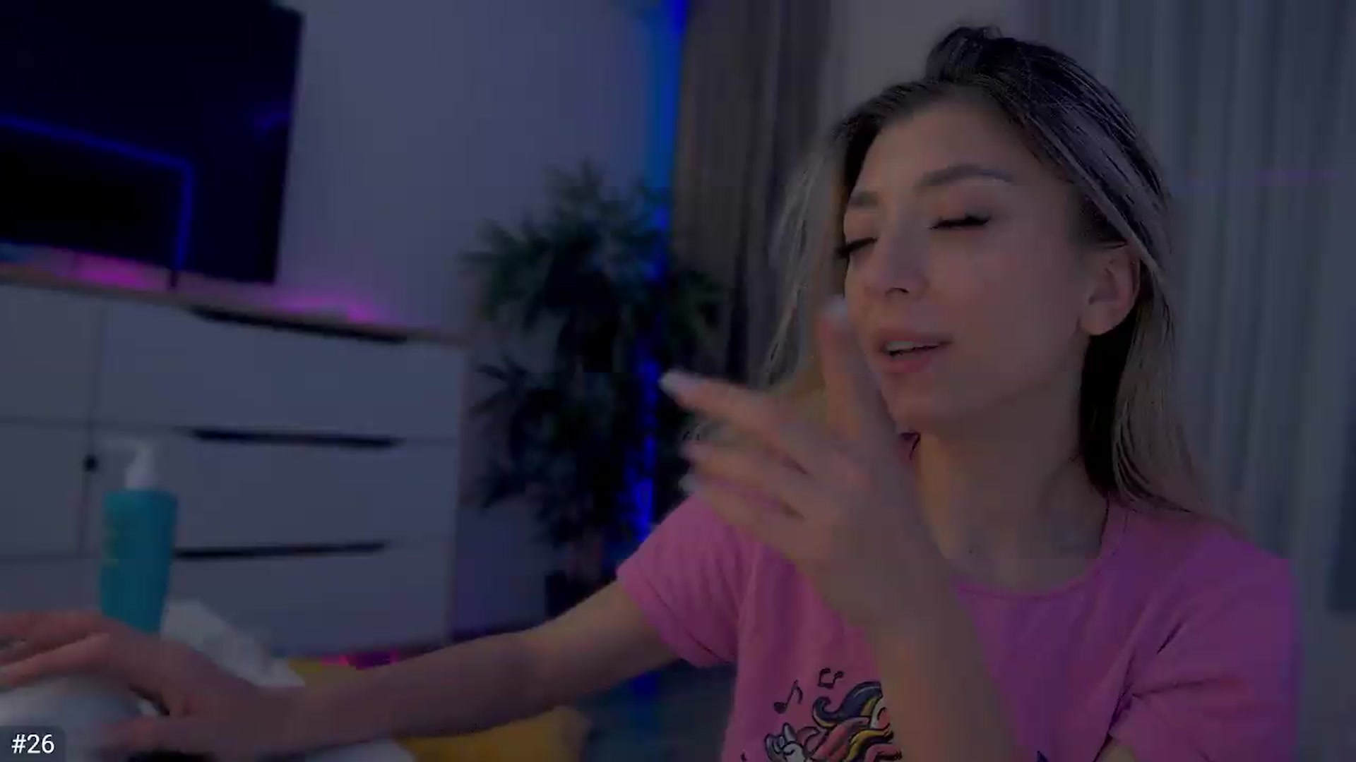 Gallery image thumbnail from hunny_bunny25's myfreecams stream on, 07/04/2026, 09:18 image 17 of 20