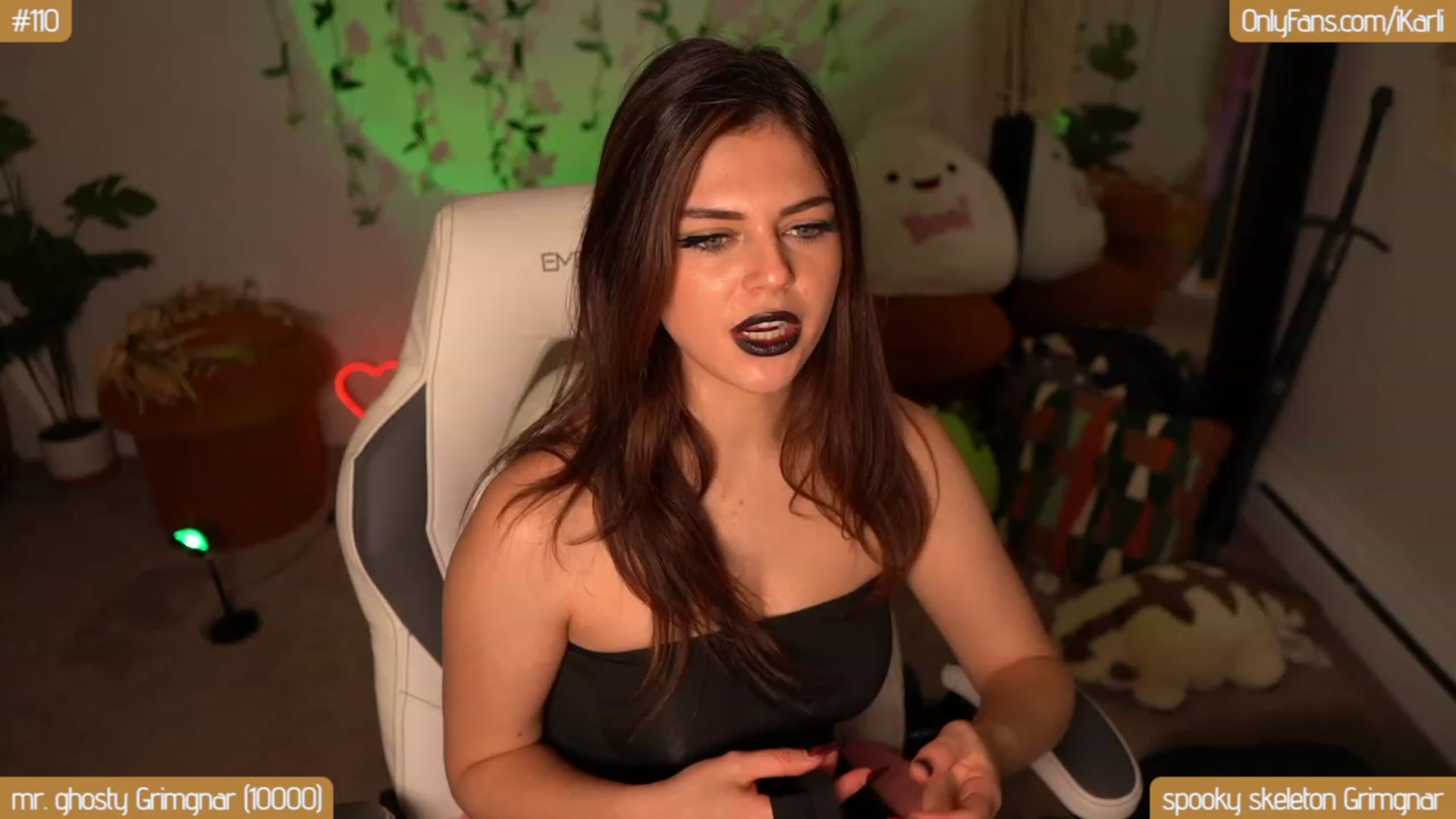 Gallery image thumbnail from iBellaSwan's myfreecams stream on, 10/27/2023, 08:53 image 1 of 20