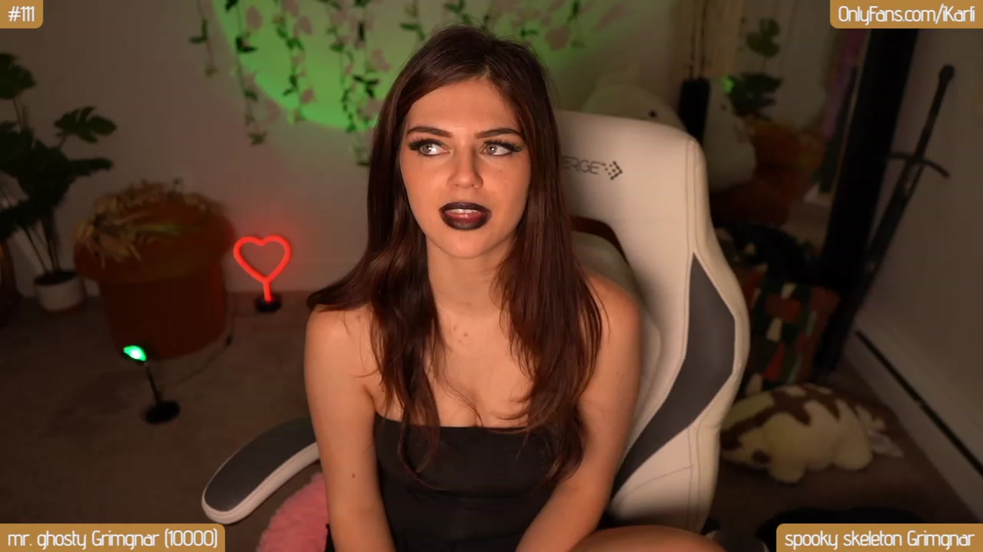 Gallery image thumbnail from iBellaSwan's myfreecams stream on, 10/27/2023, 12:13 image 13 of 20