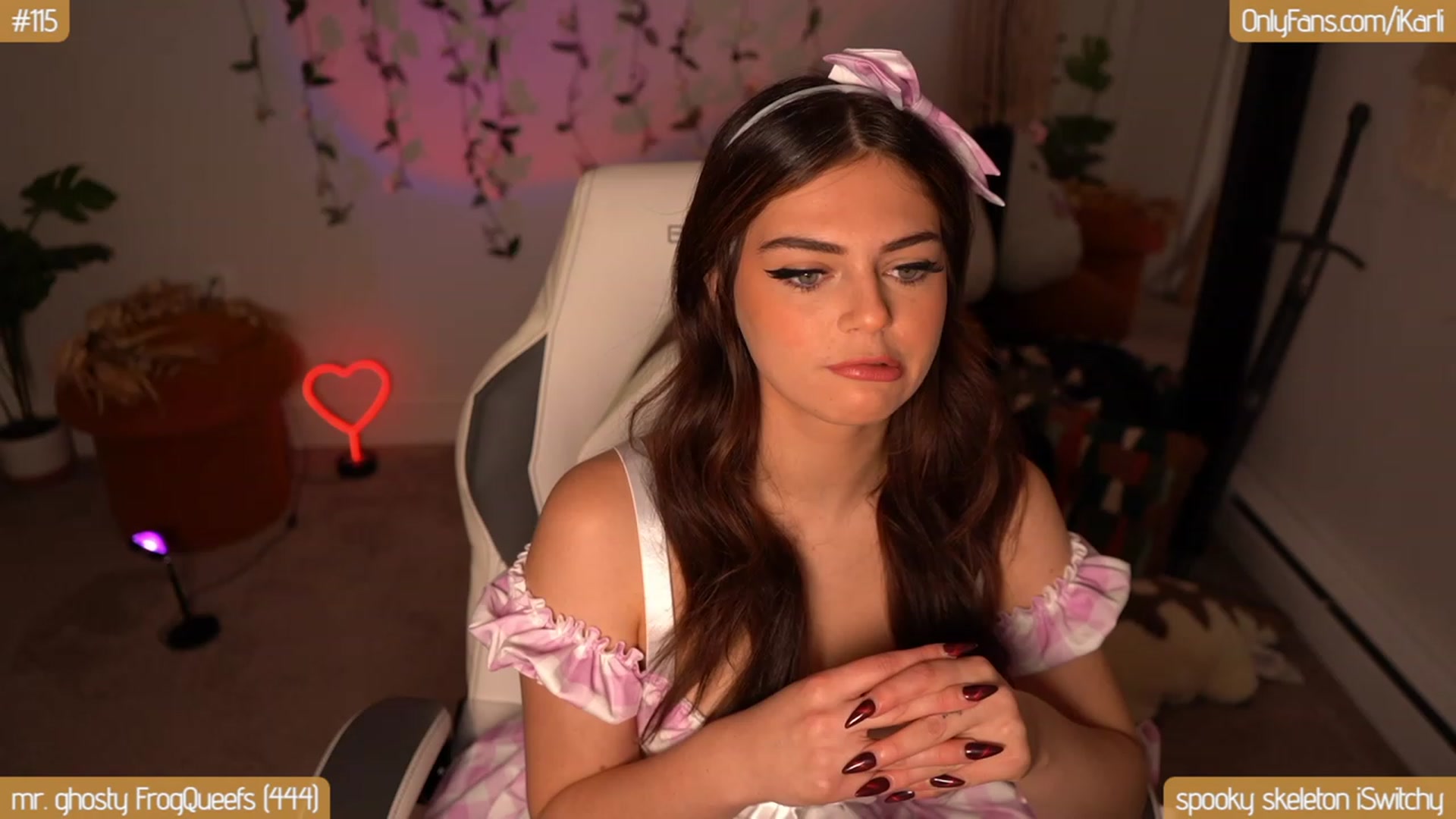 Gallery image thumbnail from iBellaSwan's myfreecams stream on, 10/28/2023, 04:18 image 4 of 20