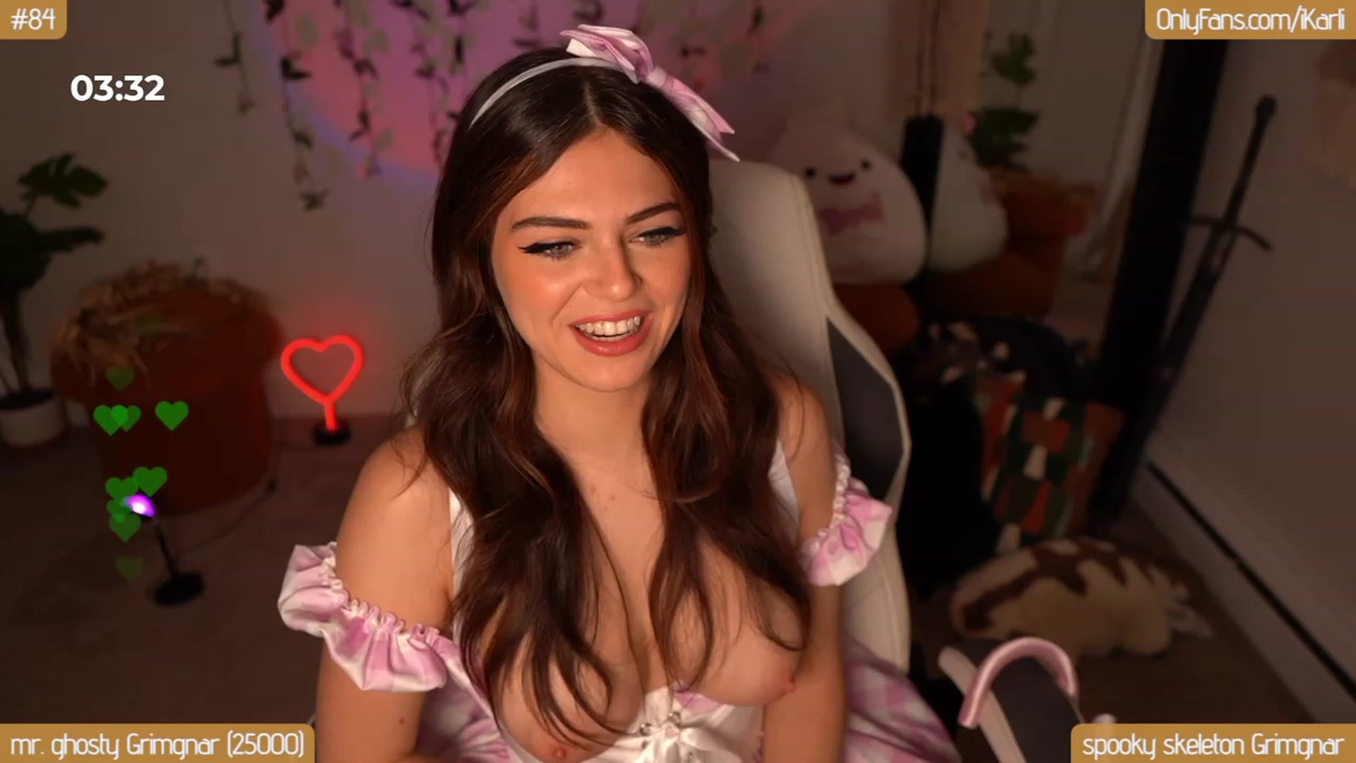 Gallery image thumbnail from iBellaSwan's myfreecams stream on, 10/28/2023, 04:18 image 9 of 20