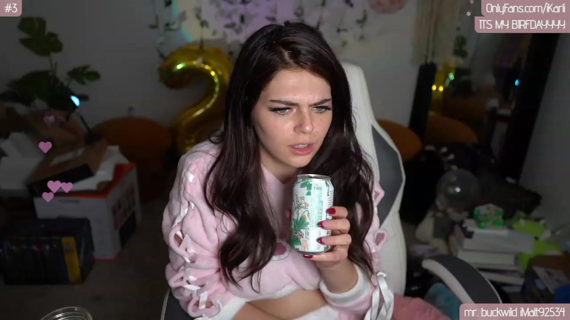 Gallery image thumbnail from iBirthdayGirl's myfreecams stream on, 08/18/2023, 10:54 image 11 of 20