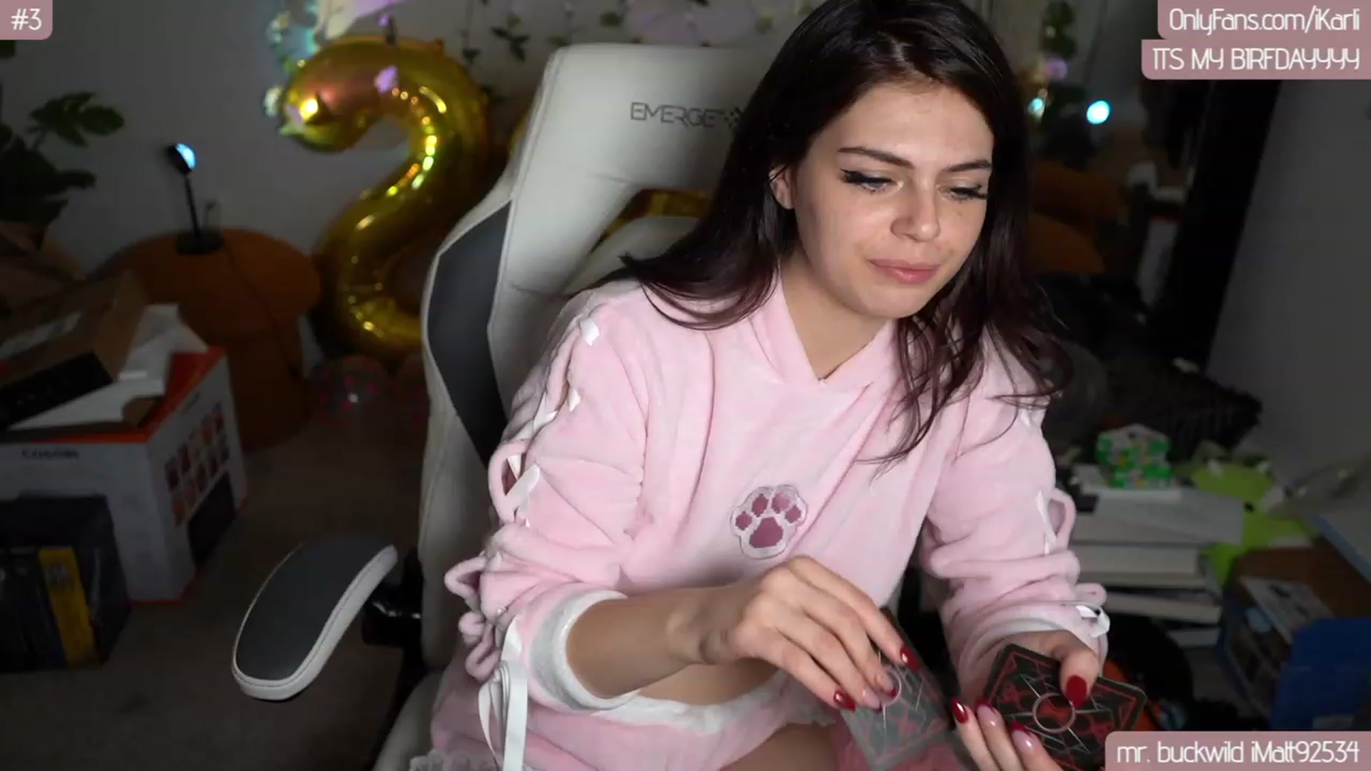 Gallery image thumbnail from iBirthdayGirl's myfreecams stream on, 08/18/2023, 10:54 image 12 of 20