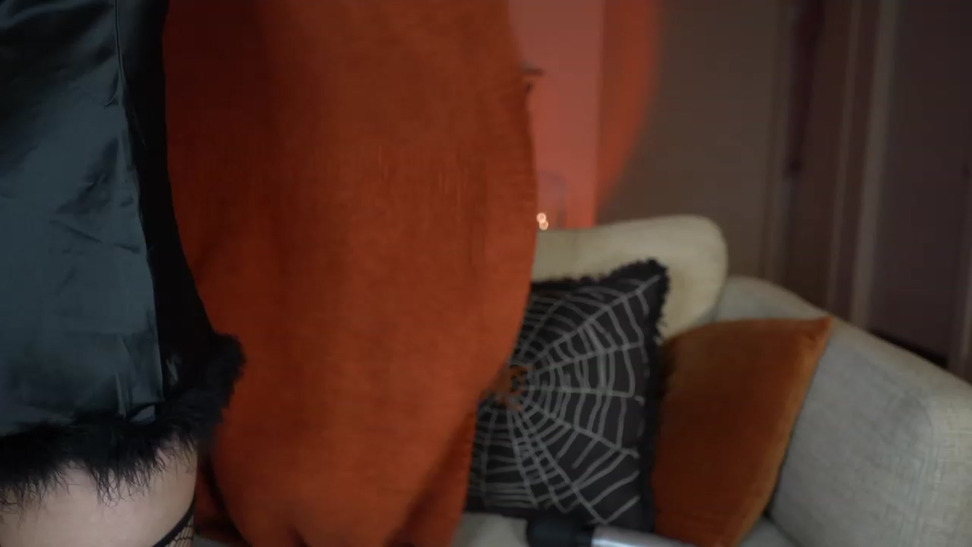 Gallery image thumbnail from iKarlenstein's myfreecams stream on, 10/04/2023, 08:25 image 11 of 20