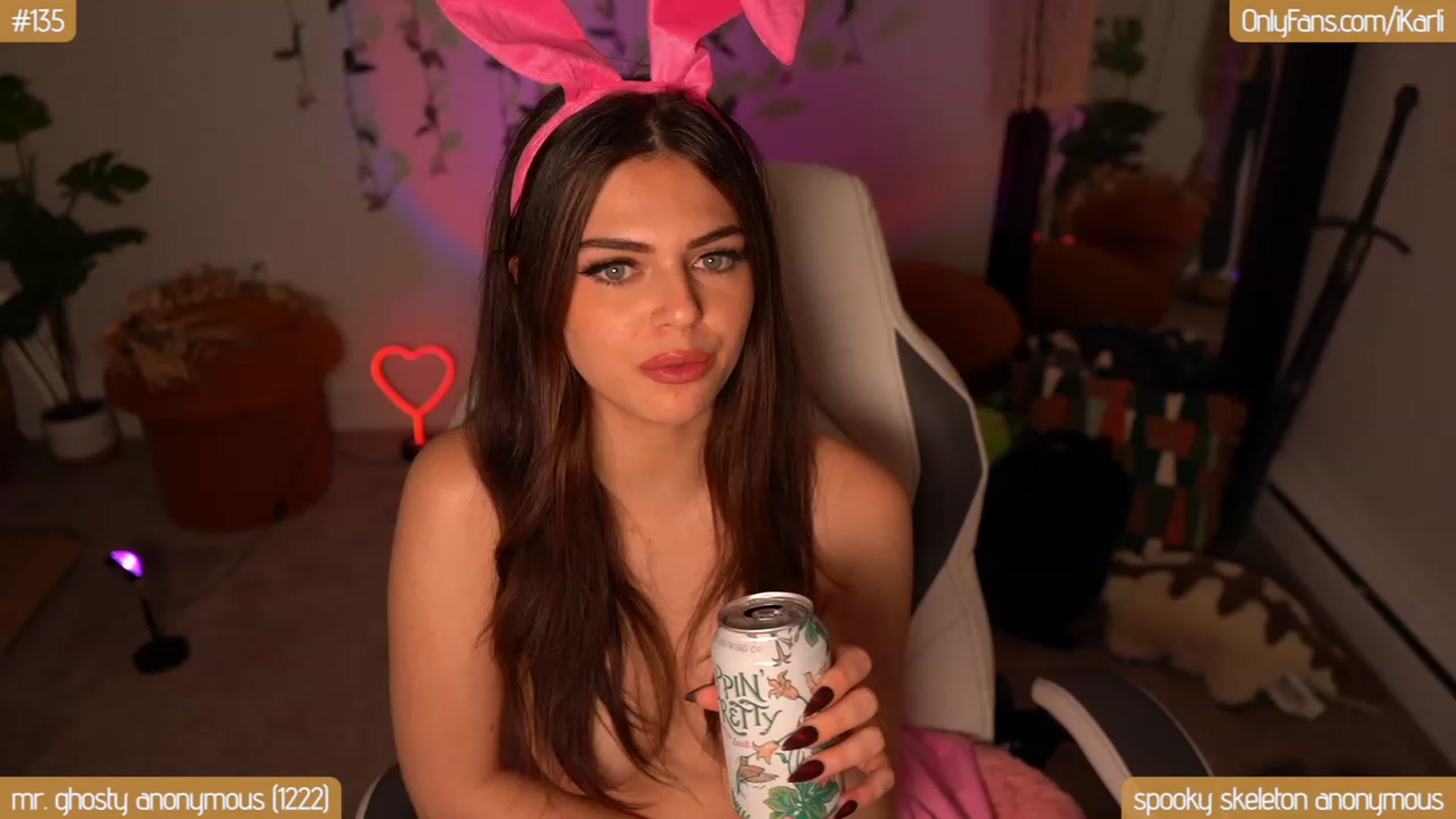 Gallery image thumbnail from iKarlenstein's myfreecams stream on, 10/22/2023, 09:54 image 4 of 20