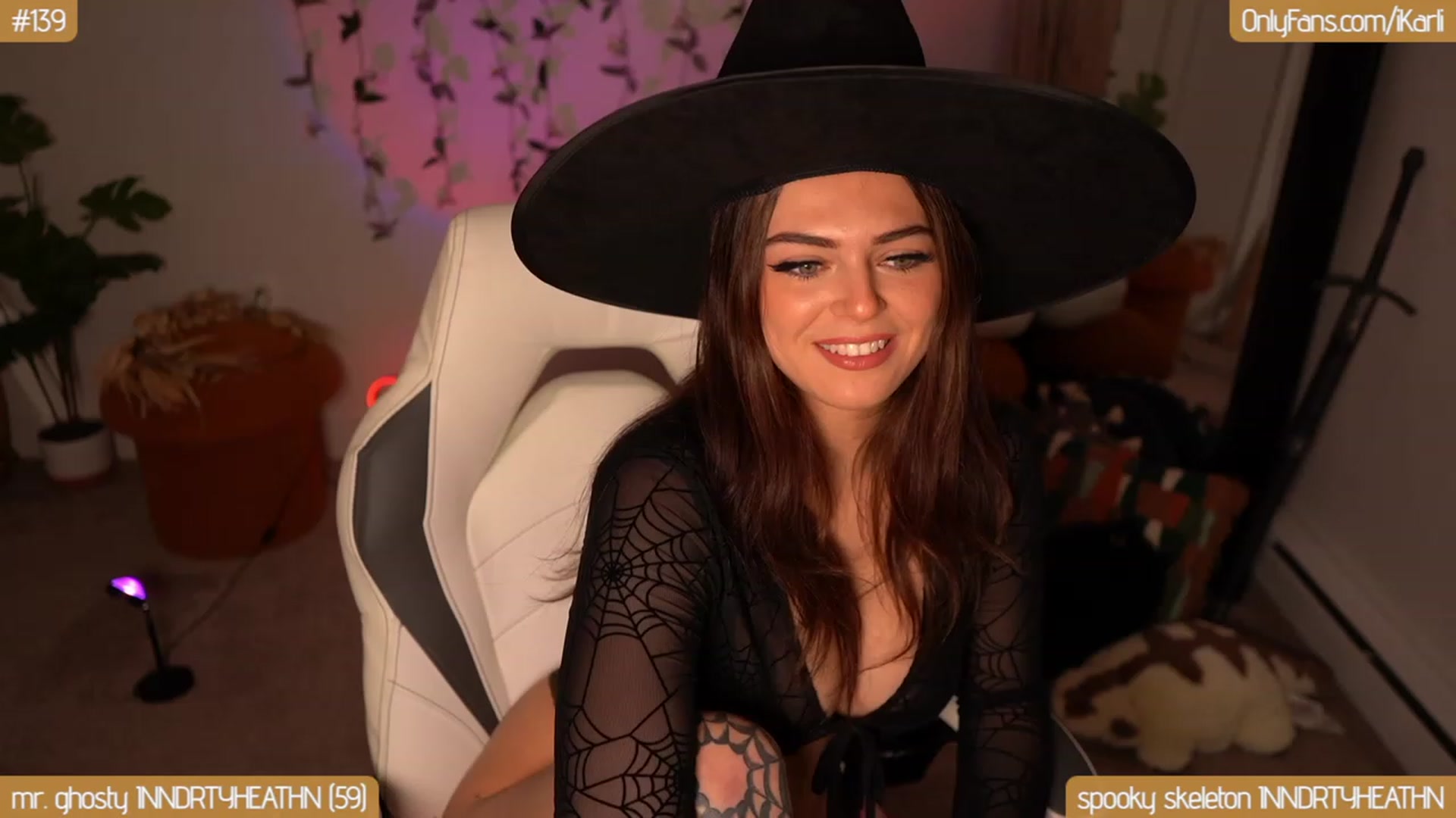 Gallery image thumbnail from iKarlenstein's myfreecams stream on, 10/24/2023, 07:45 image 2 of 20
