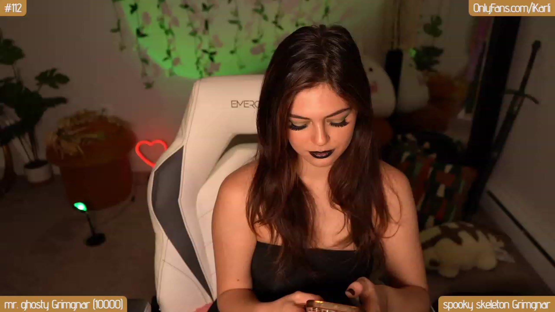 Gallery image thumbnail from iKarlenstein's myfreecams stream on, 10/27/2023, 08:40 image 19 of 20