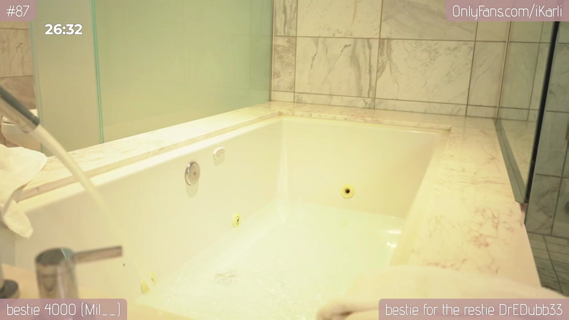 Gallery image thumbnail from iKarli's myfreecams stream on, 01/03/2023, 06:58 image 18 of 20