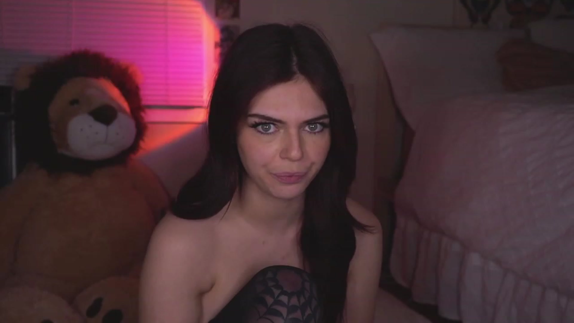 Gallery image thumbnail from iKarli's myfreecams stream on, 01/28/2023, 09:04 image 1 of 20