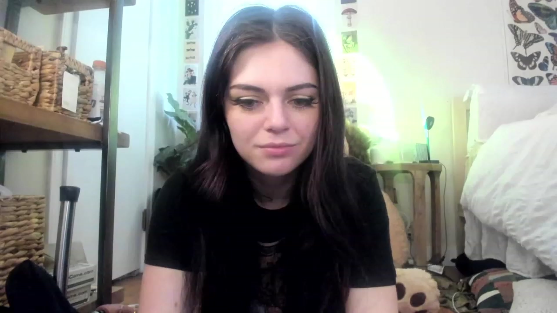 Gallery image thumbnail from iKarli's myfreecams stream on, 03/18/2023, 14:13 image 12 of 20