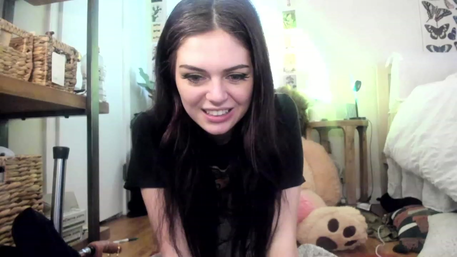 Gallery image thumbnail from iKarli's myfreecams stream on, 03/18/2023, 14:13 image 9 of 20