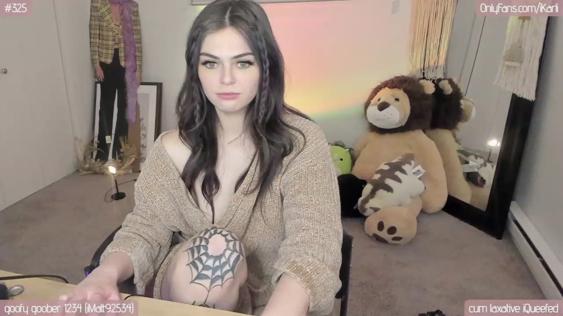 Gallery image thumbnail from iKarli's myfreecams stream on, 06/22/2023, 11:21 image 12 of 20