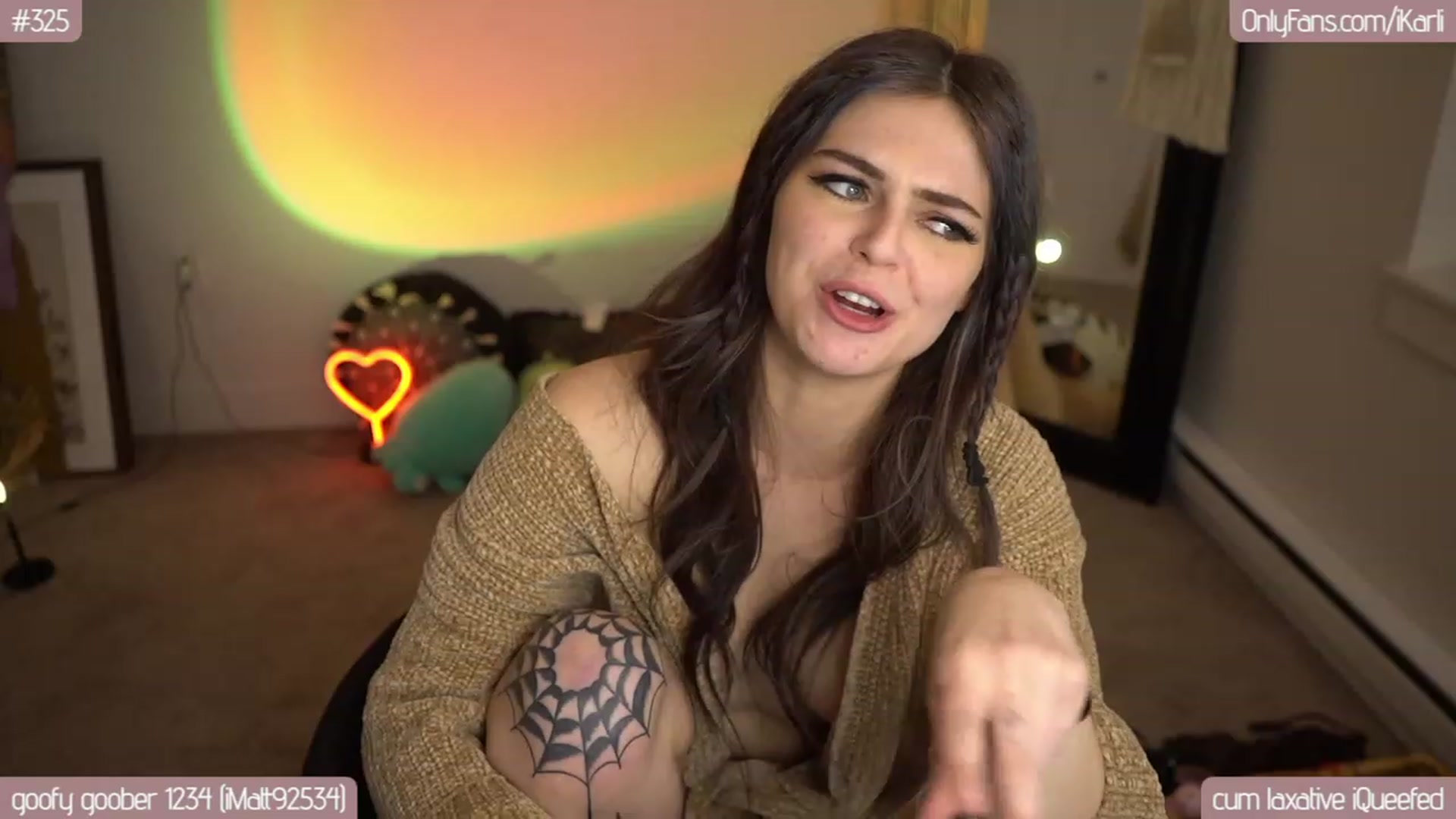 Gallery image thumbnail from iKarli's myfreecams stream on, 06/22/2023, 11:21 image 10 of 20