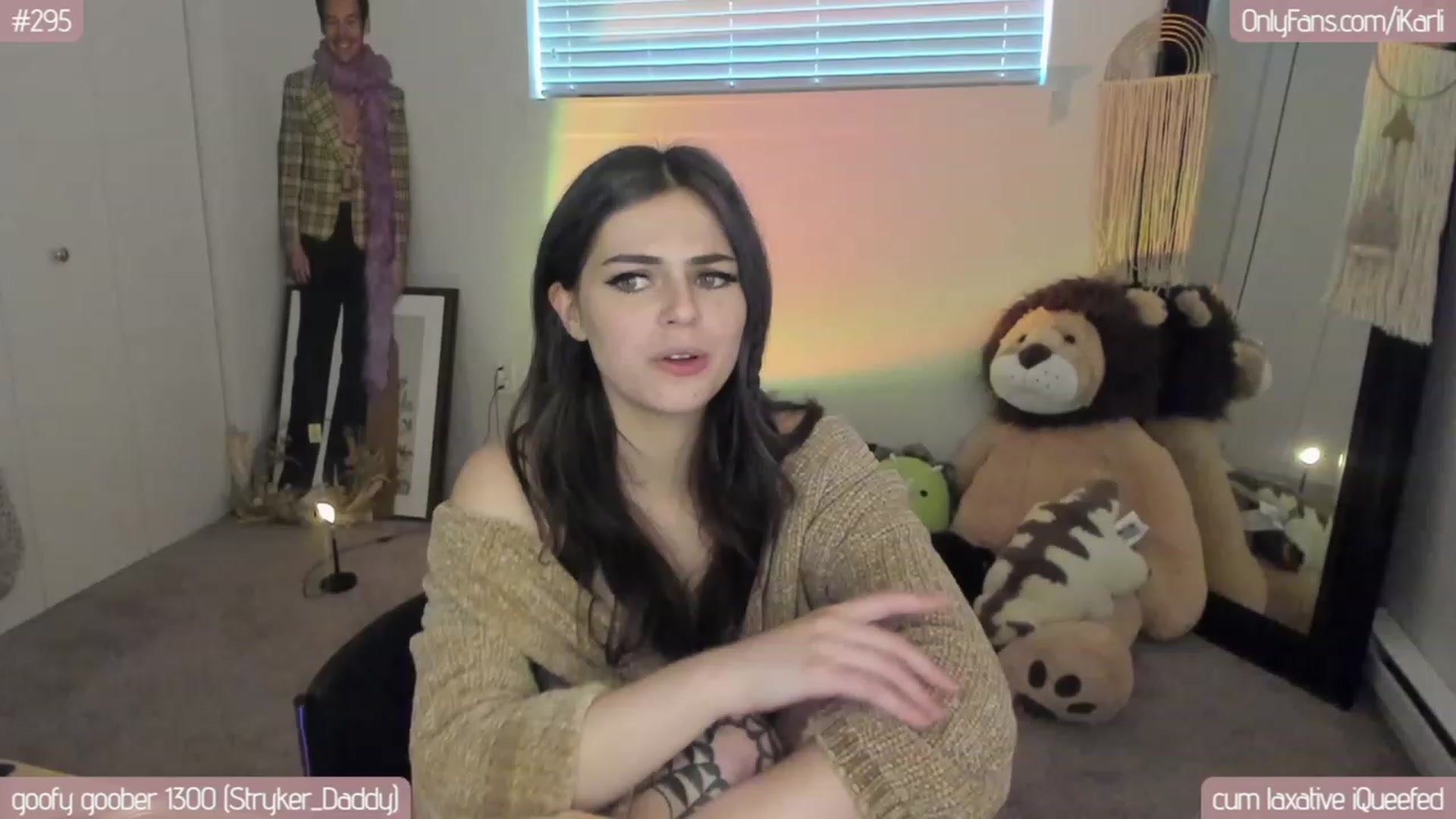 Gallery image thumbnail from iKarli's myfreecams stream on, 06/22/2023, 12:22 image 11 of 20