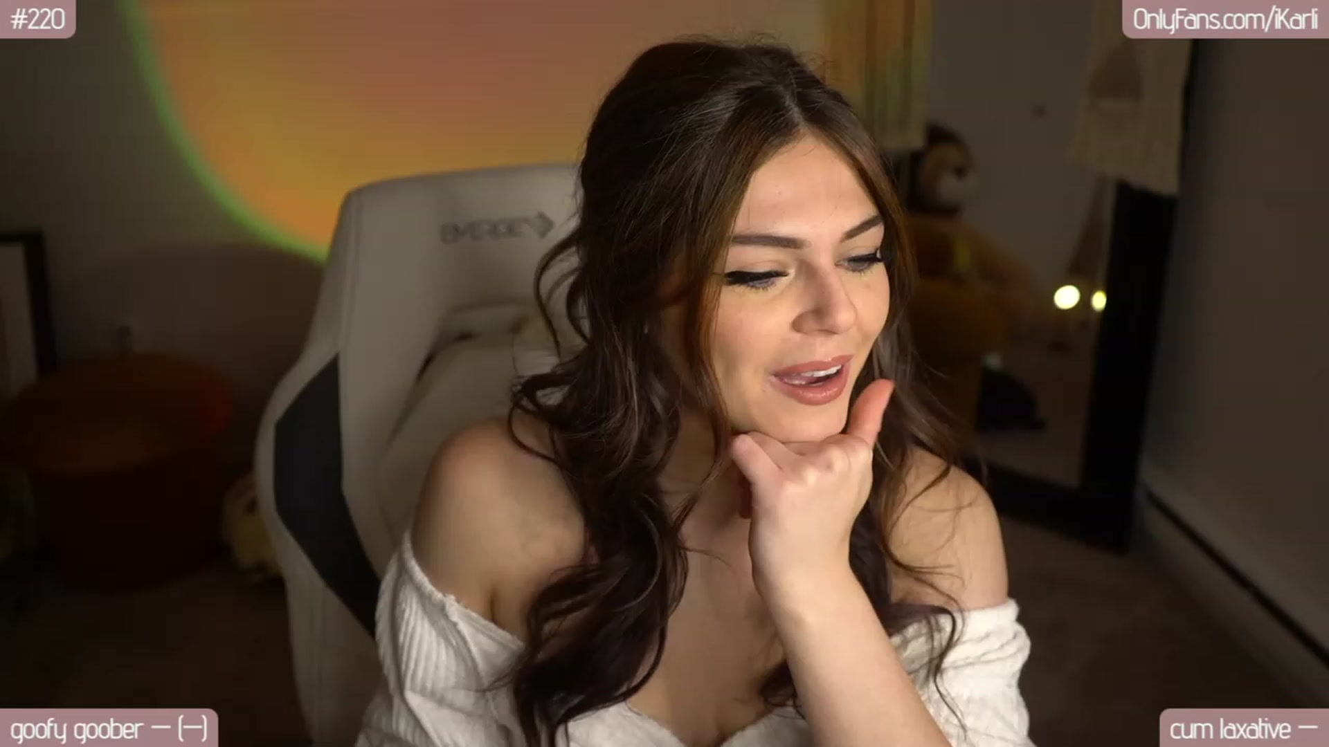 Gallery image thumbnail from iKarli's myfreecams stream on, 06/27/2023, 04:39 image 1 of 20