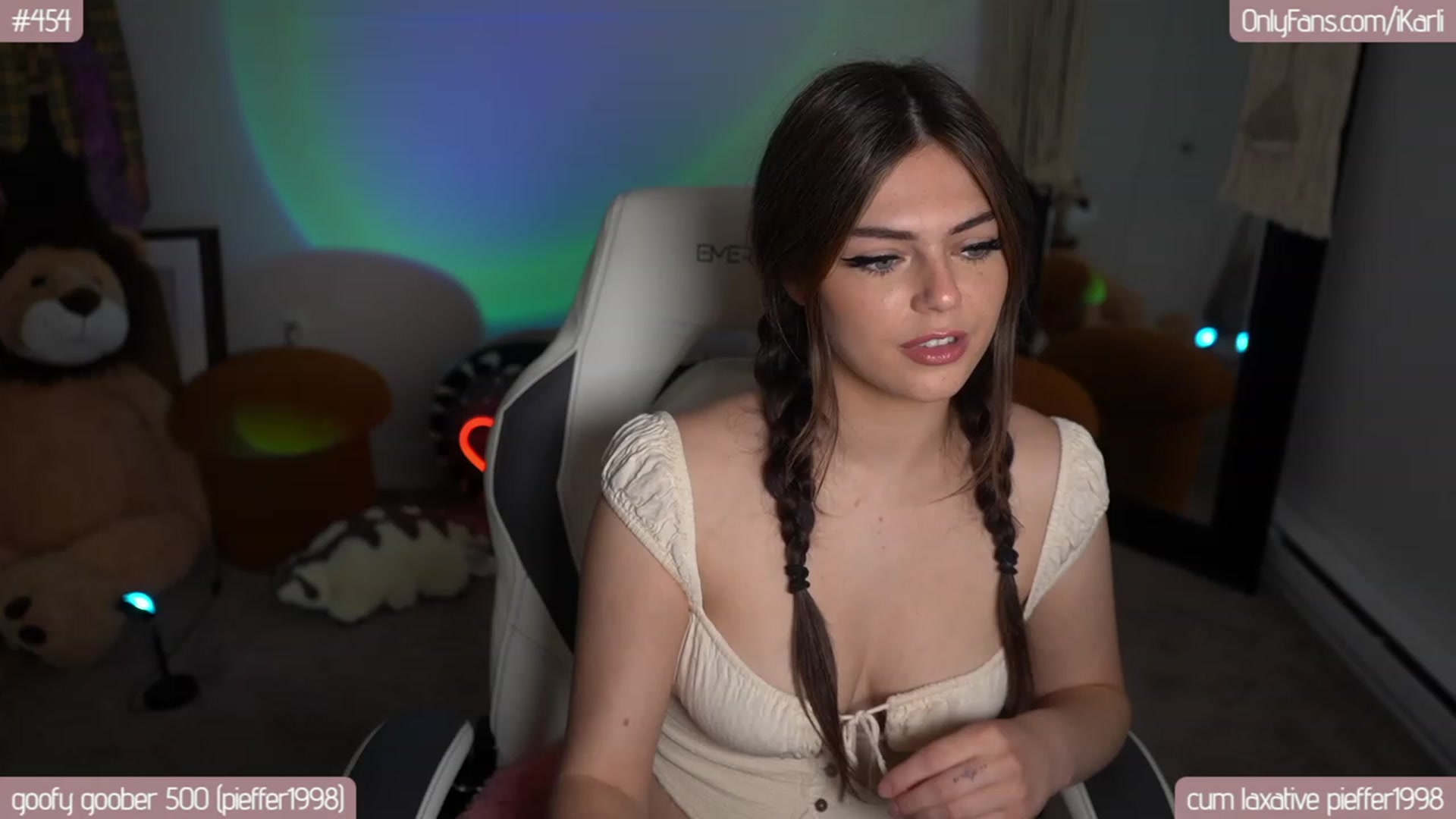 Gallery image thumbnail from iKarli's myfreecams stream on, 07/19/2023, 06:55 image 7 of 20