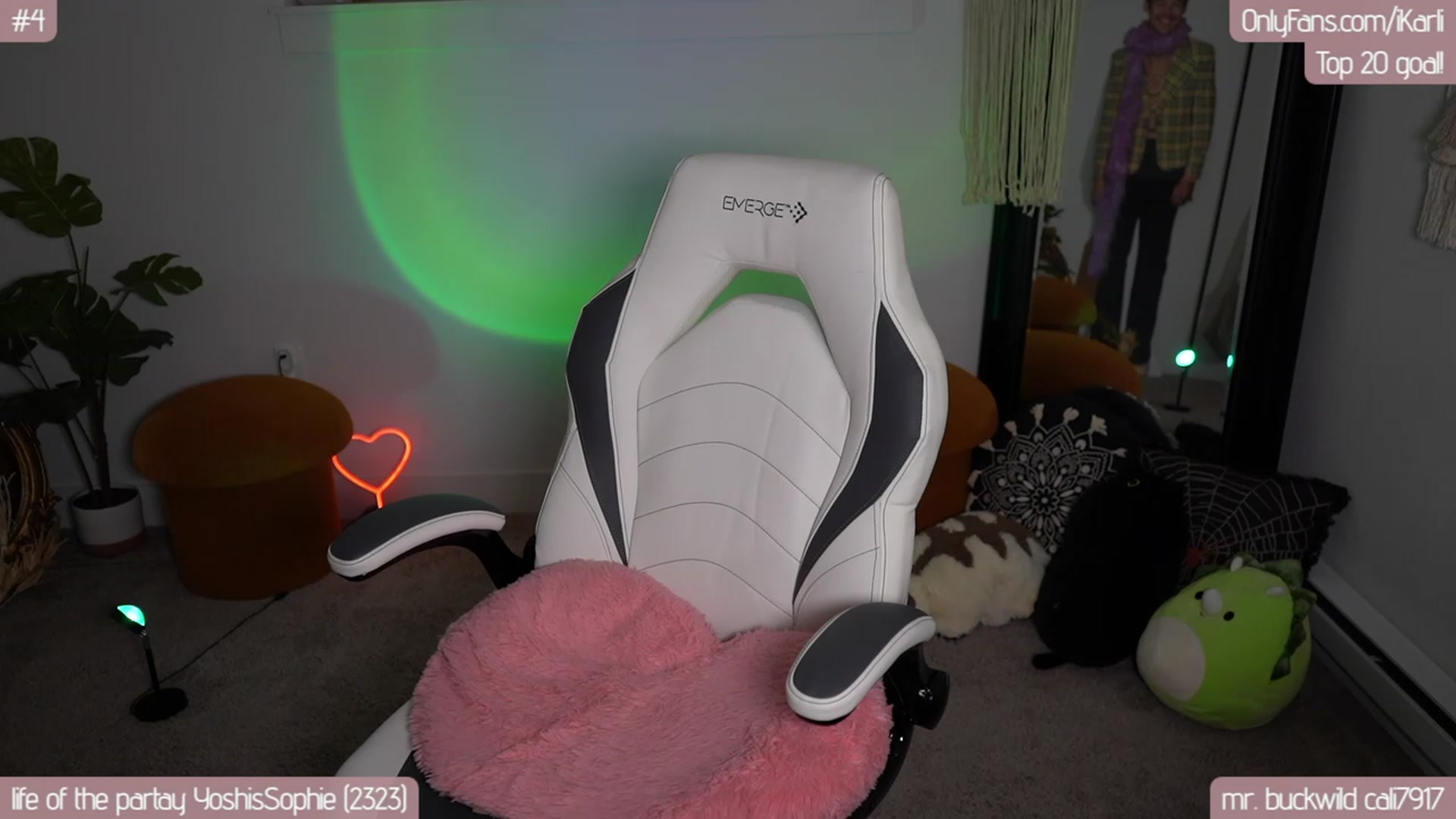 Gallery image thumbnail from iKarli's myfreecams stream on, 08/03/2023, 06:26 image 13 of 20