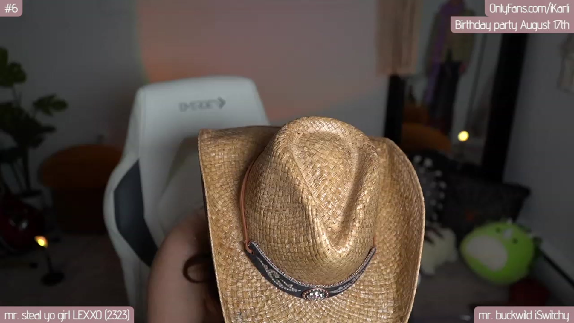 Gallery image thumbnail from iKarli's myfreecams stream on, 08/04/2023, 13:14 image 16 of 20