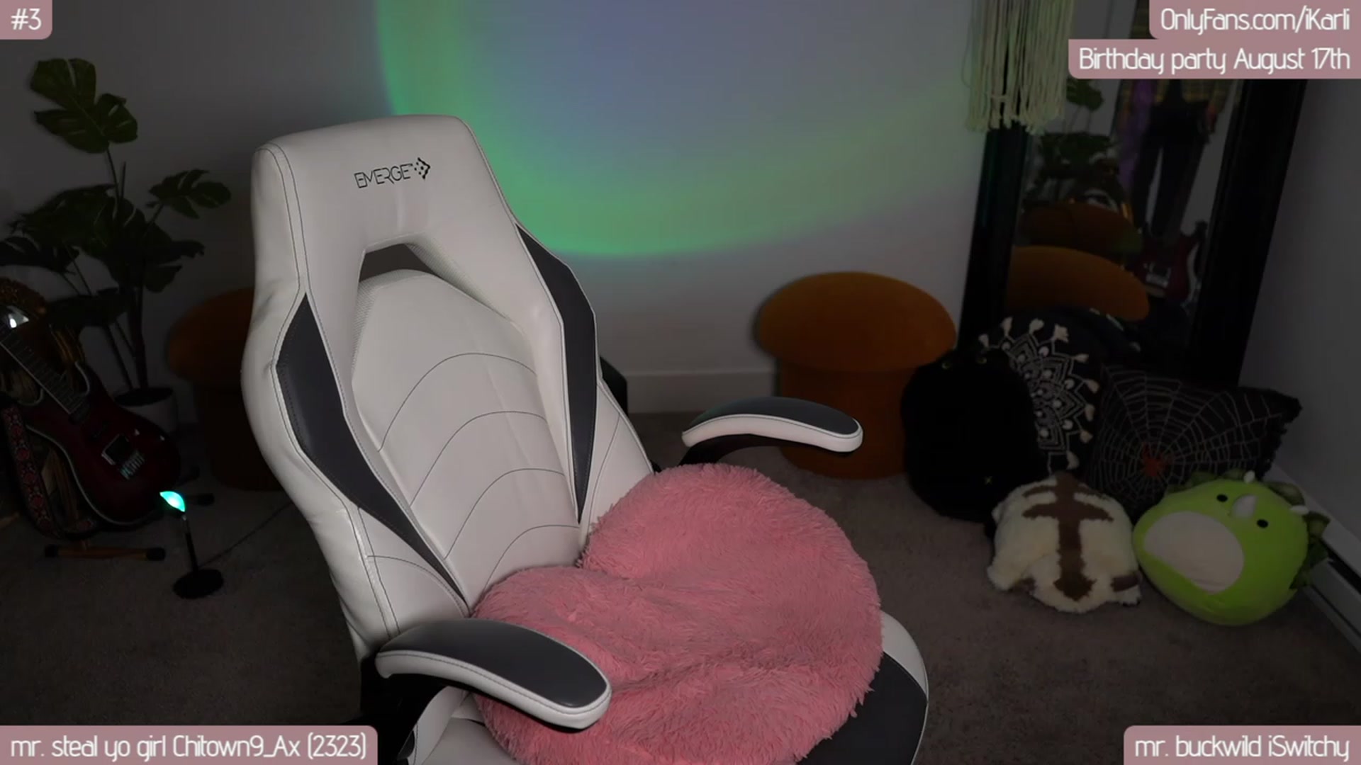 Gallery image thumbnail from iKarli's myfreecams stream on, 08/06/2023, 11:40 image 11 of 20