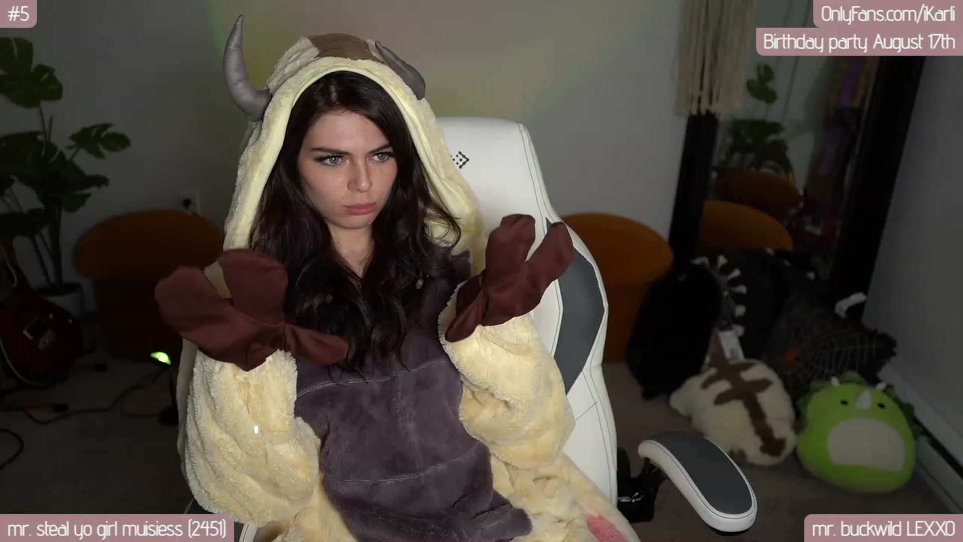 Gallery image thumbnail from iKarli's myfreecams stream on, 08/12/2023, 12:00 image 17 of 20