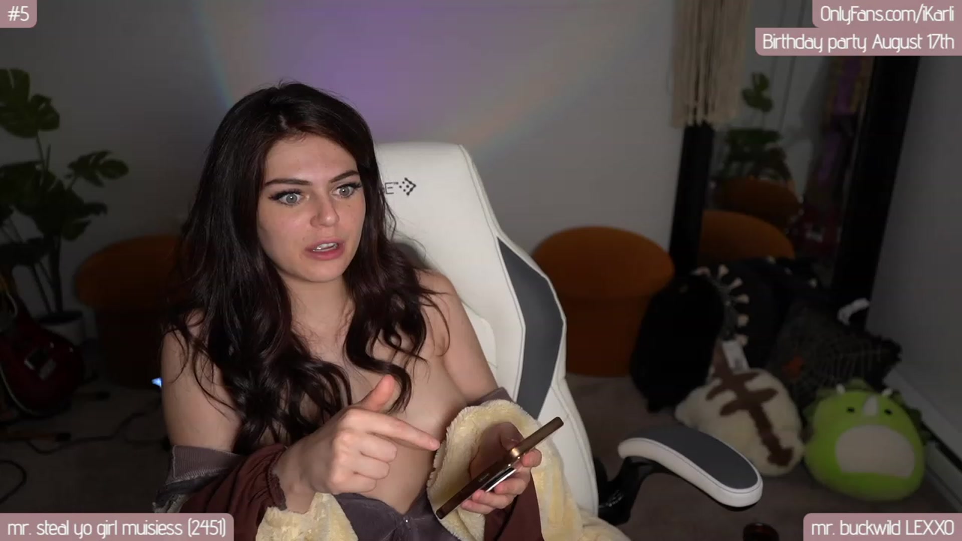 Gallery image thumbnail from iKarli's myfreecams stream on, 08/12/2023, 12:20 image 2 of 20