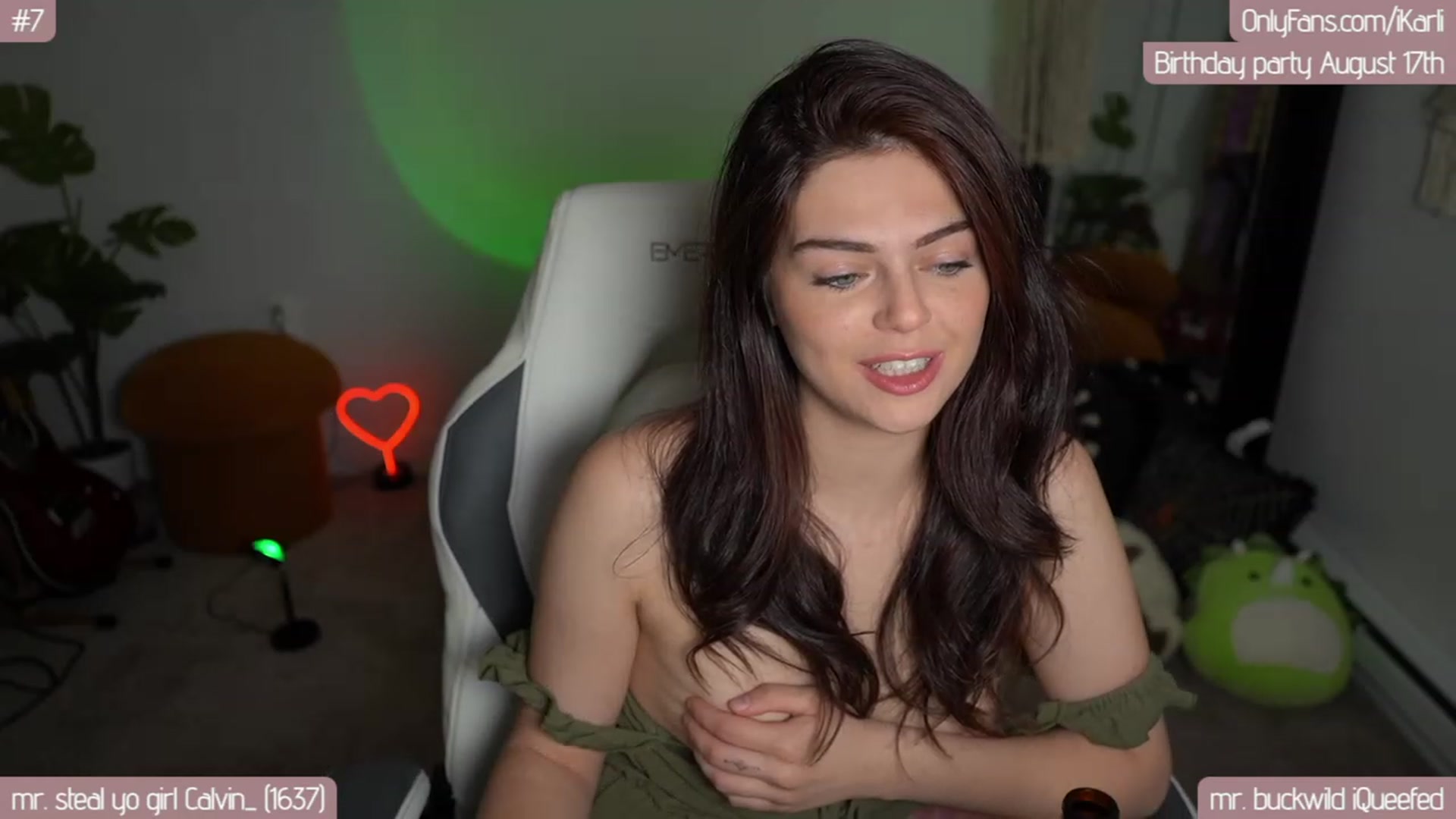 Gallery image thumbnail from iKarli's myfreecams stream on, 08/14/2023, 06:45 image 14 of 20