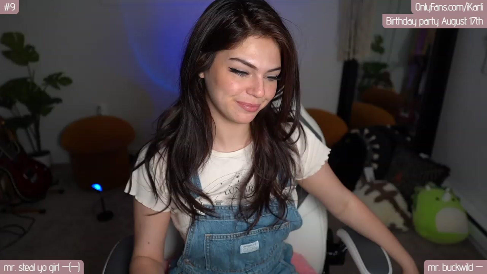 Gallery image thumbnail from iKarli's myfreecams stream on, 08/16/2023, 04:41 image 1 of 20
