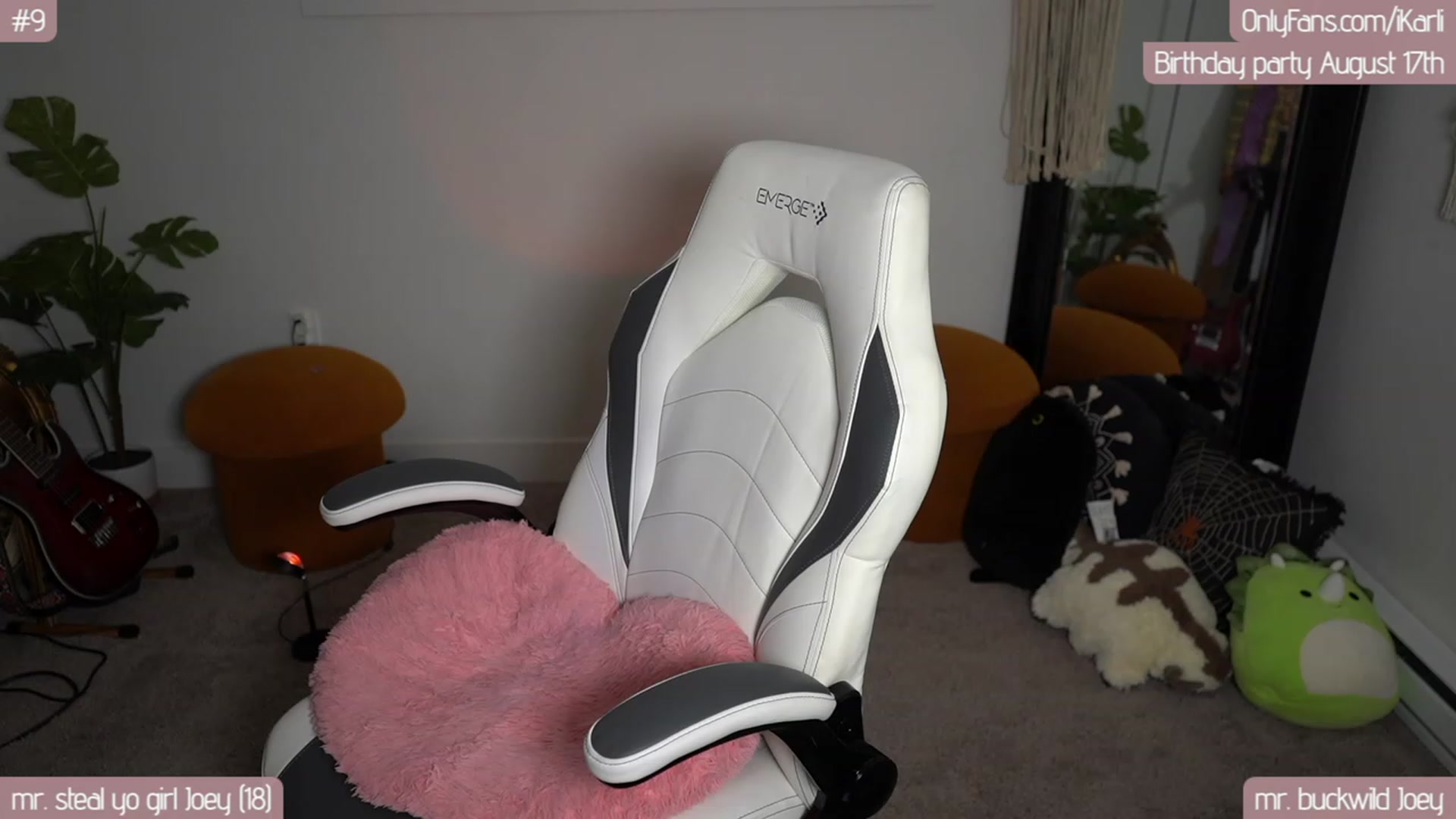 Gallery image thumbnail from iKarli's myfreecams stream on, 08/16/2023, 04:41 image 5 of 20