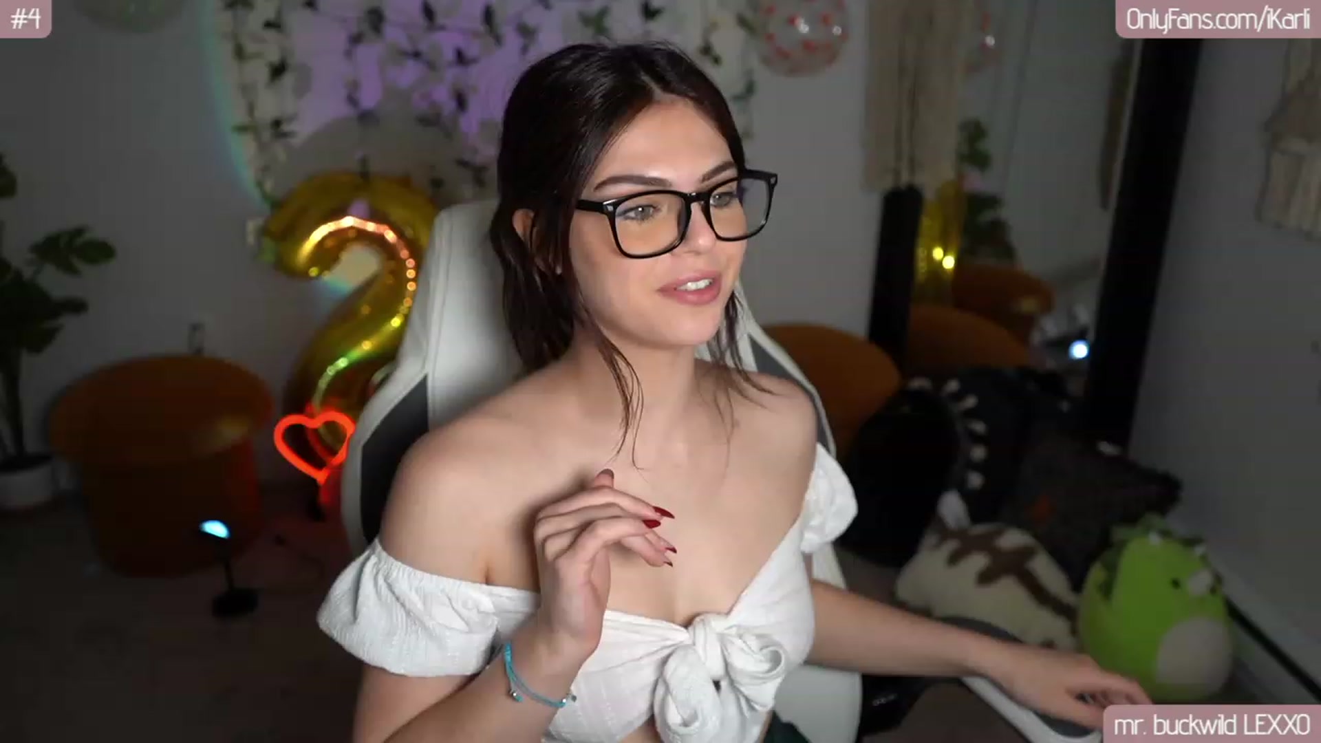 Gallery image thumbnail from iKarli's myfreecams stream on, 08/21/2023, 06:13 image 13 of 20